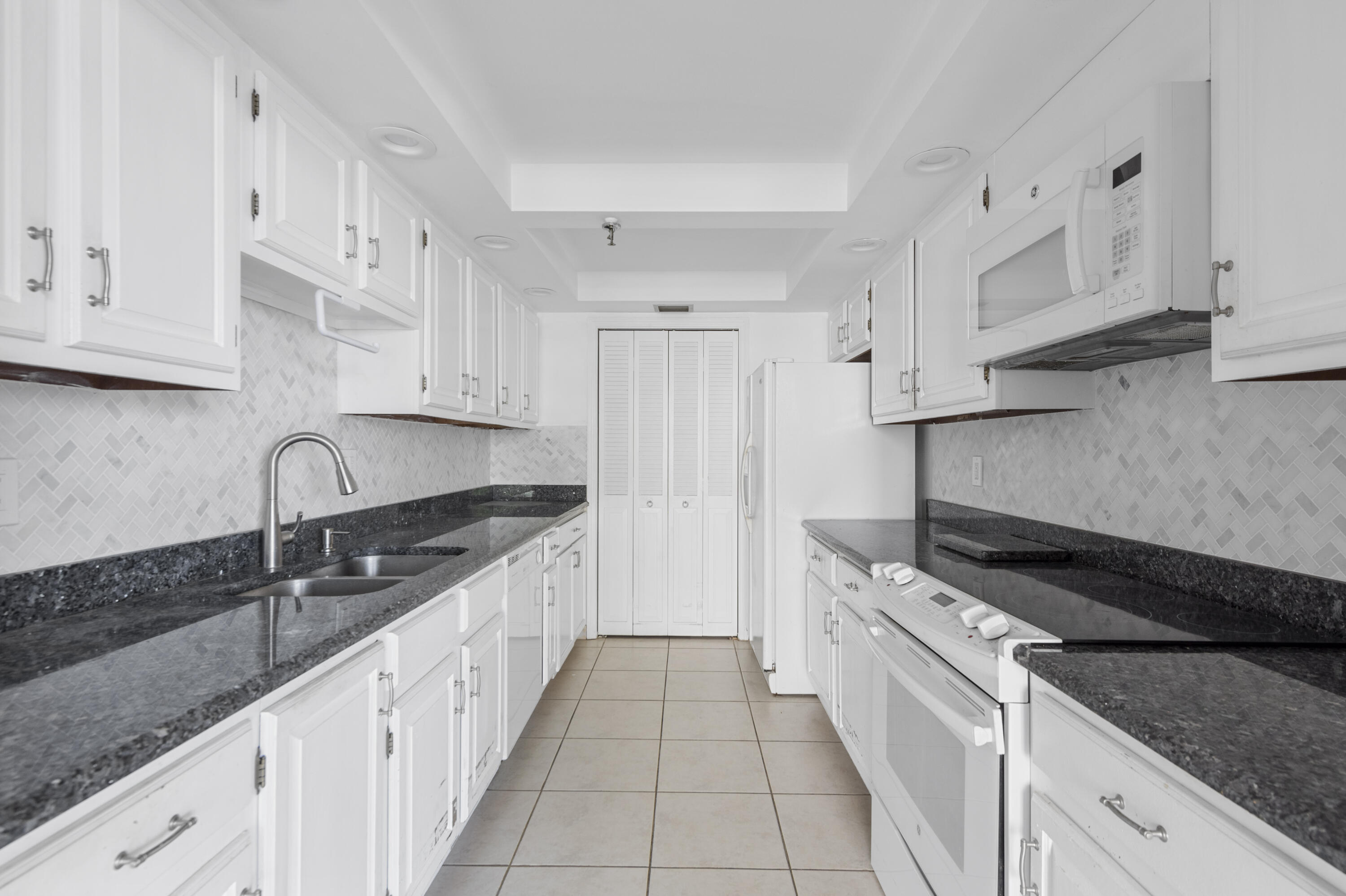 859 Jeffery #312