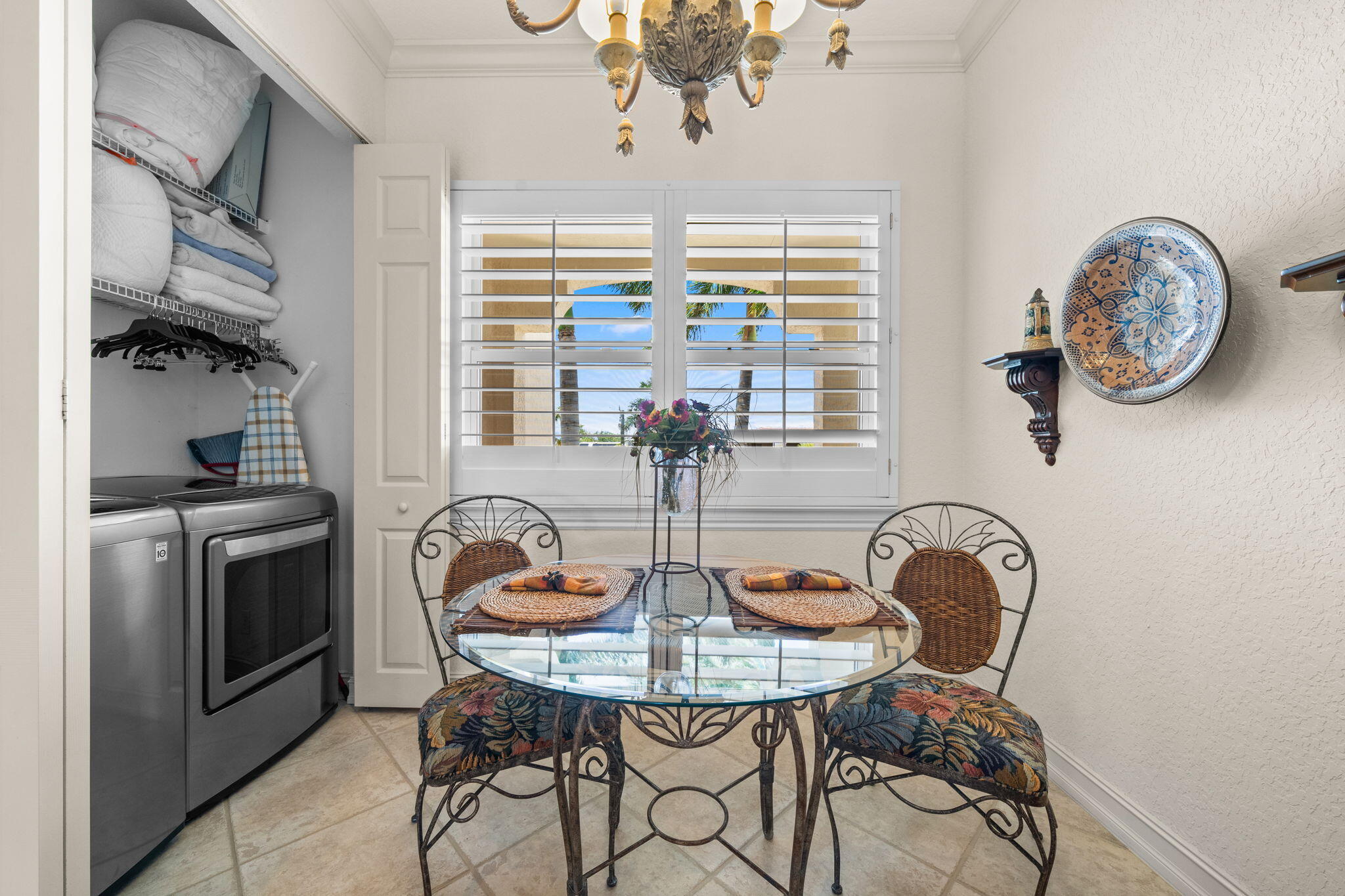 2720 NE 15th #303 Fort Lauderdale, FL 33304
