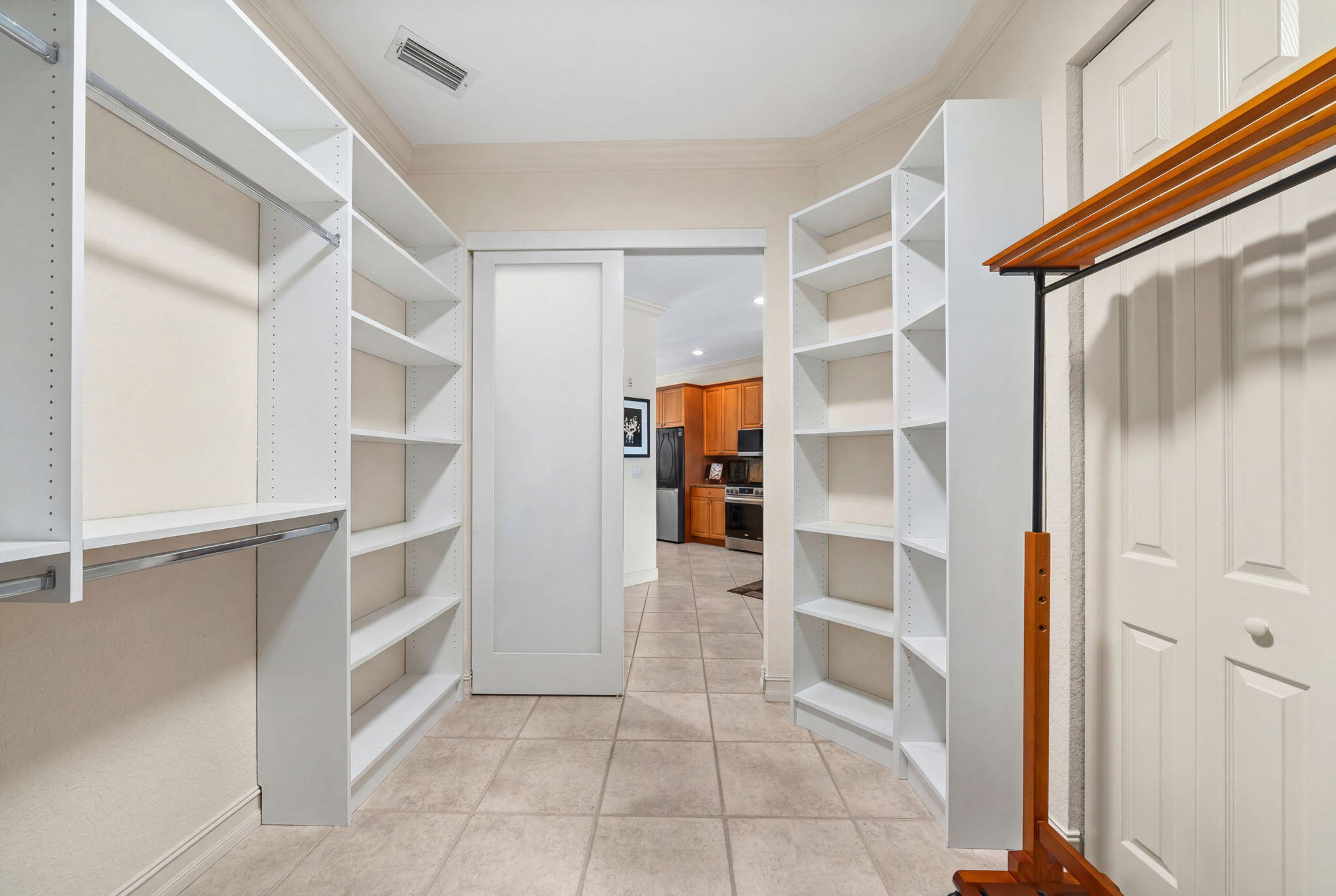 2720 NE 15th #303 Fort Lauderdale, FL 33304