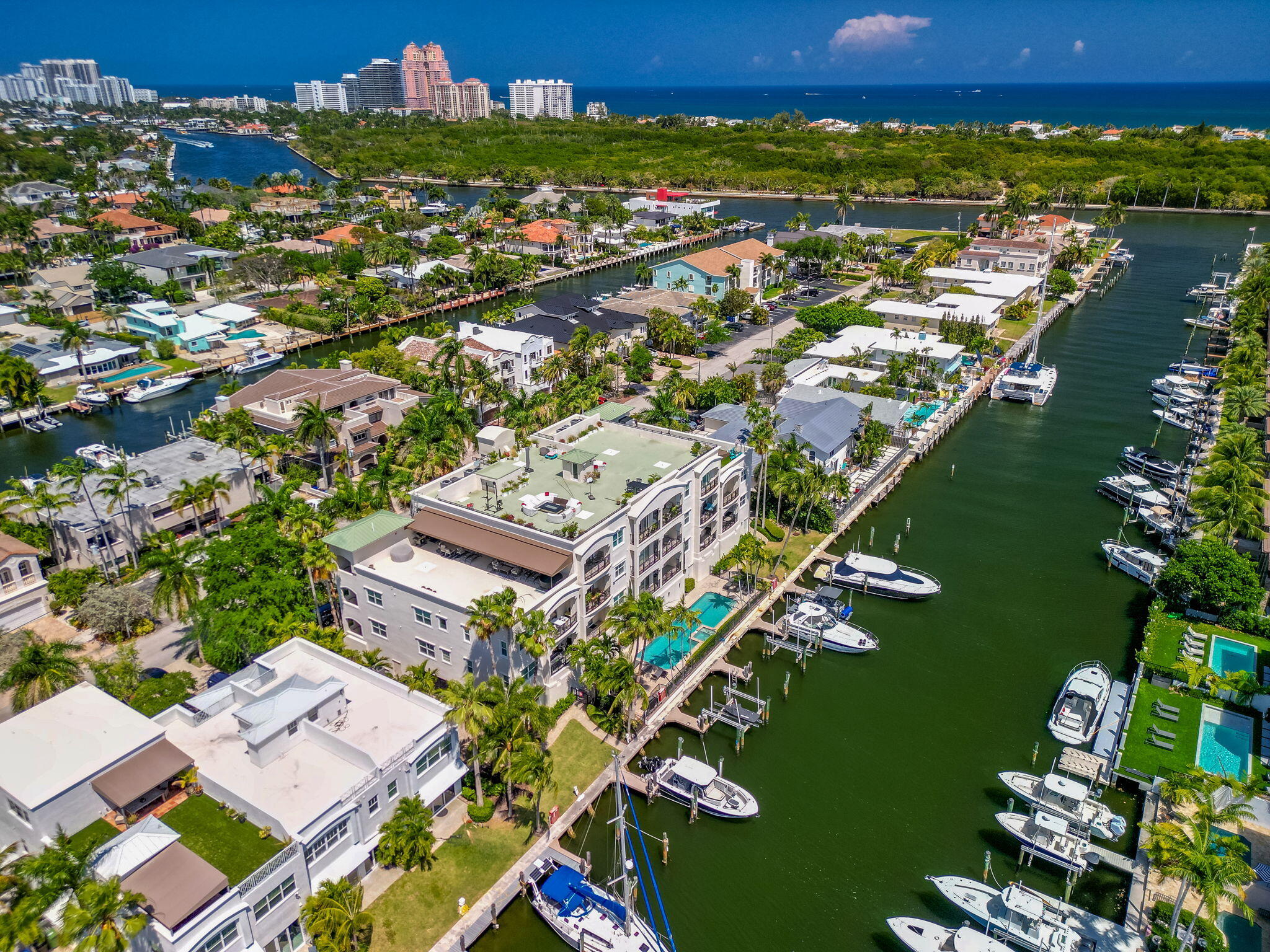 2720 NE 15th #303 Fort Lauderdale, FL 33304