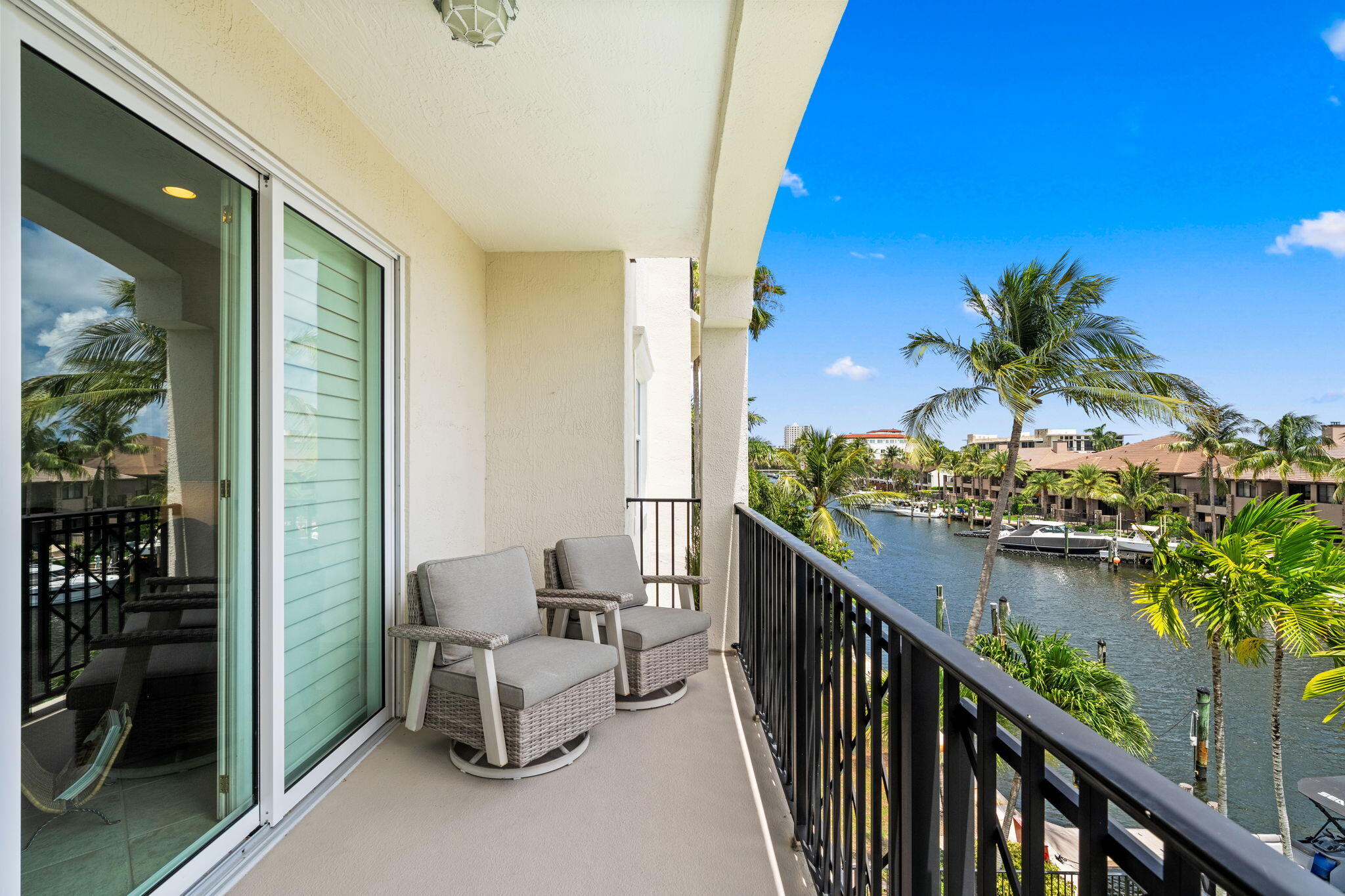 2720 NE 15th #303 Fort Lauderdale, FL 33304