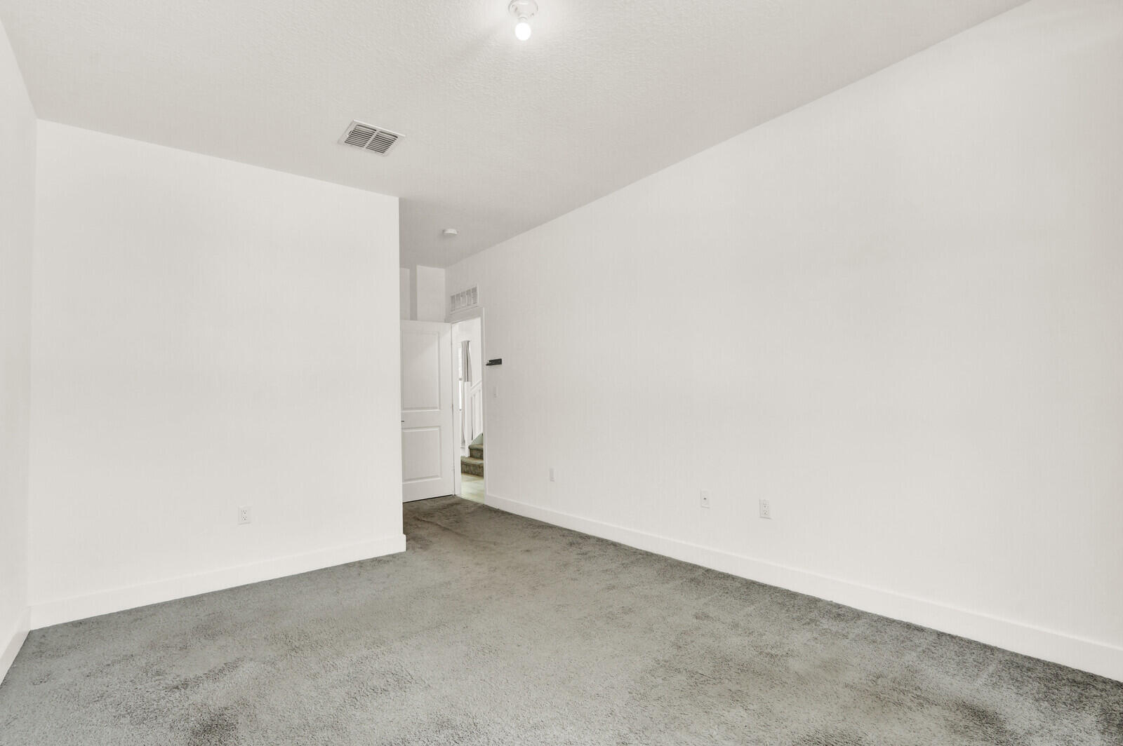 4008 Sequoia Riviera Beach, FL 33410