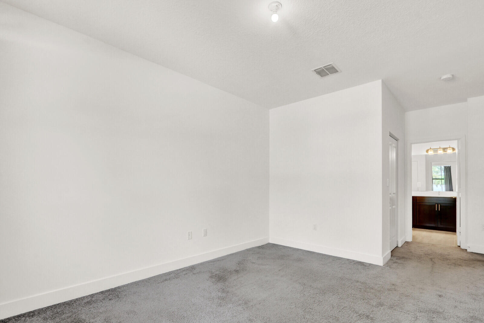 4008 Sequoia Riviera Beach, FL 33410