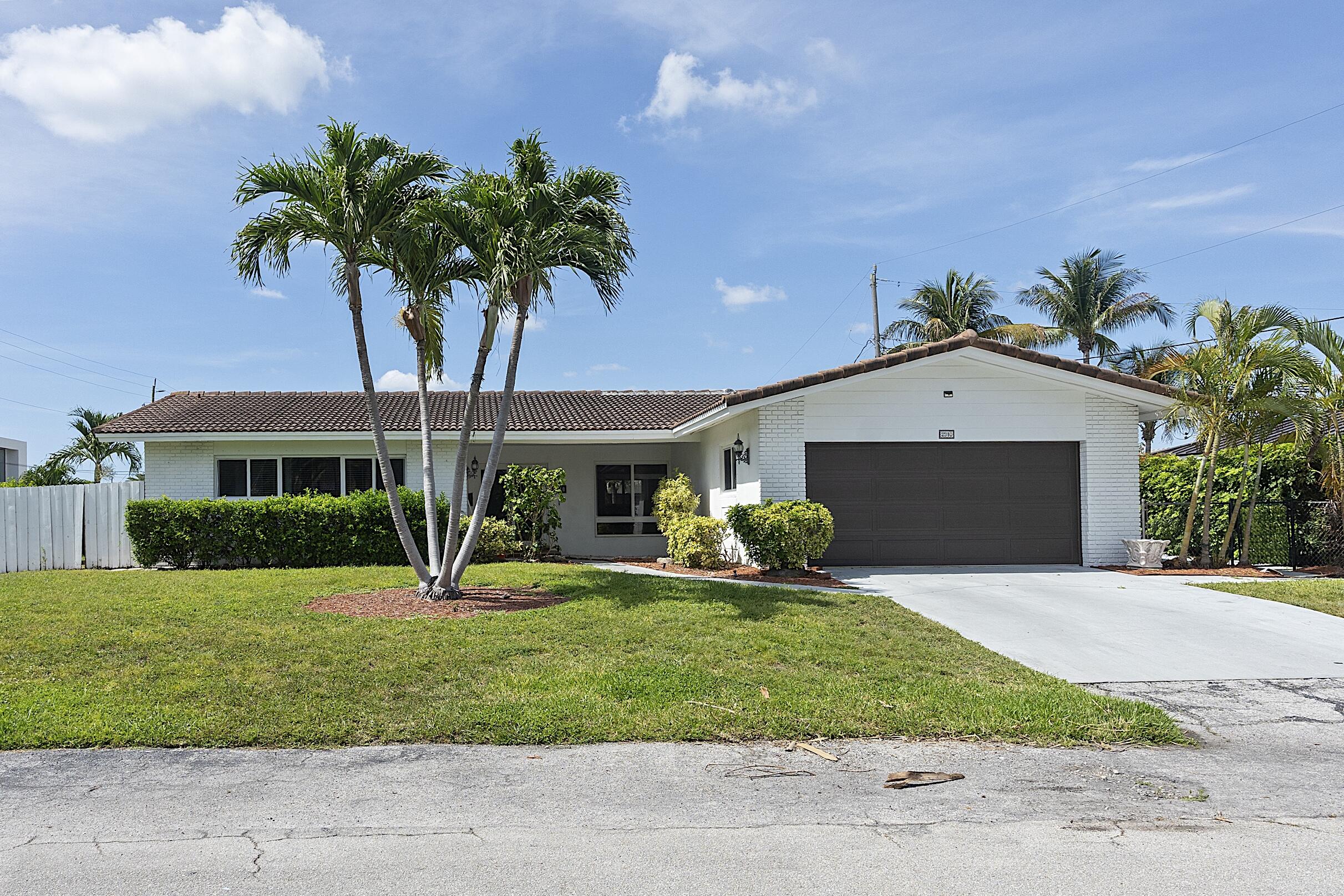 2910 NE 40th