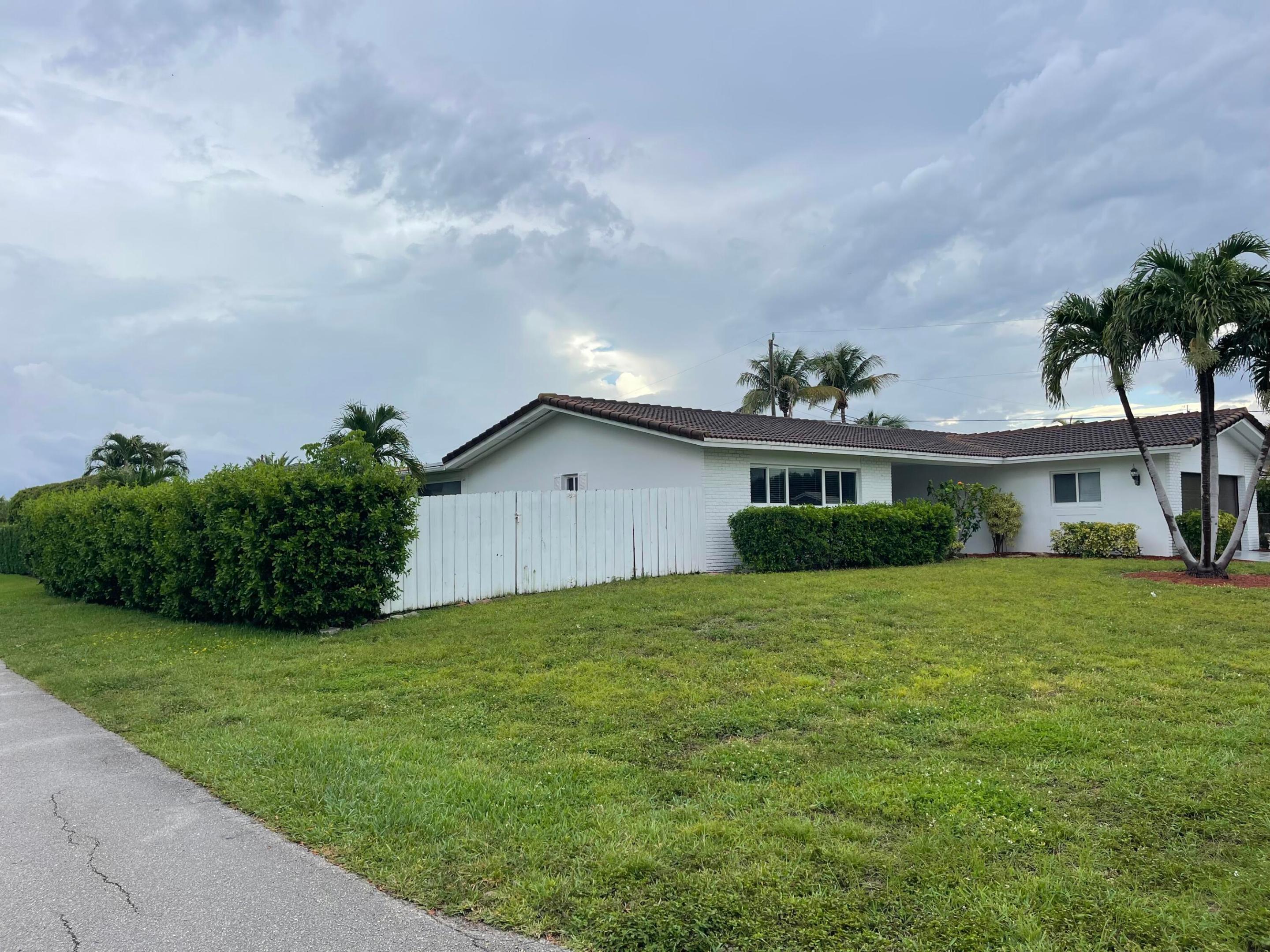 2910 NE 40th Lighthouse Point, FL 33064