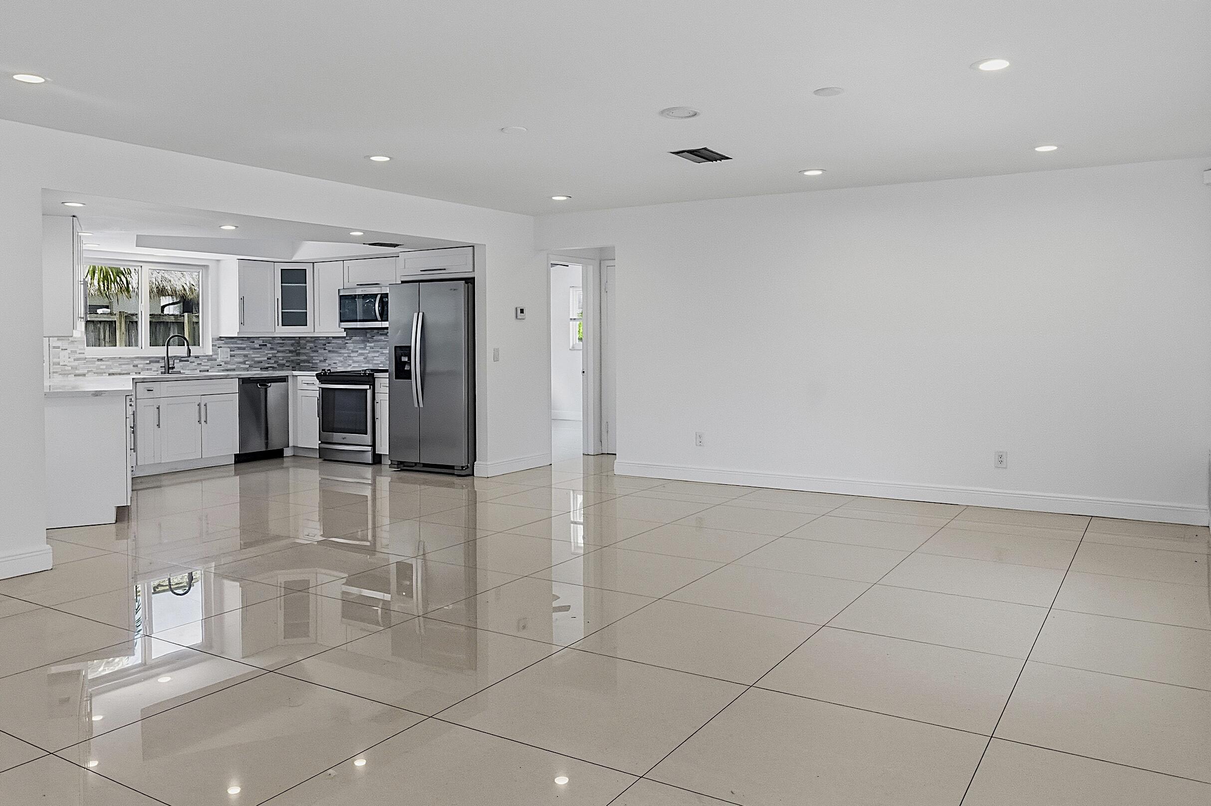 2910 NE 40th Lighthouse Point, FL 33064