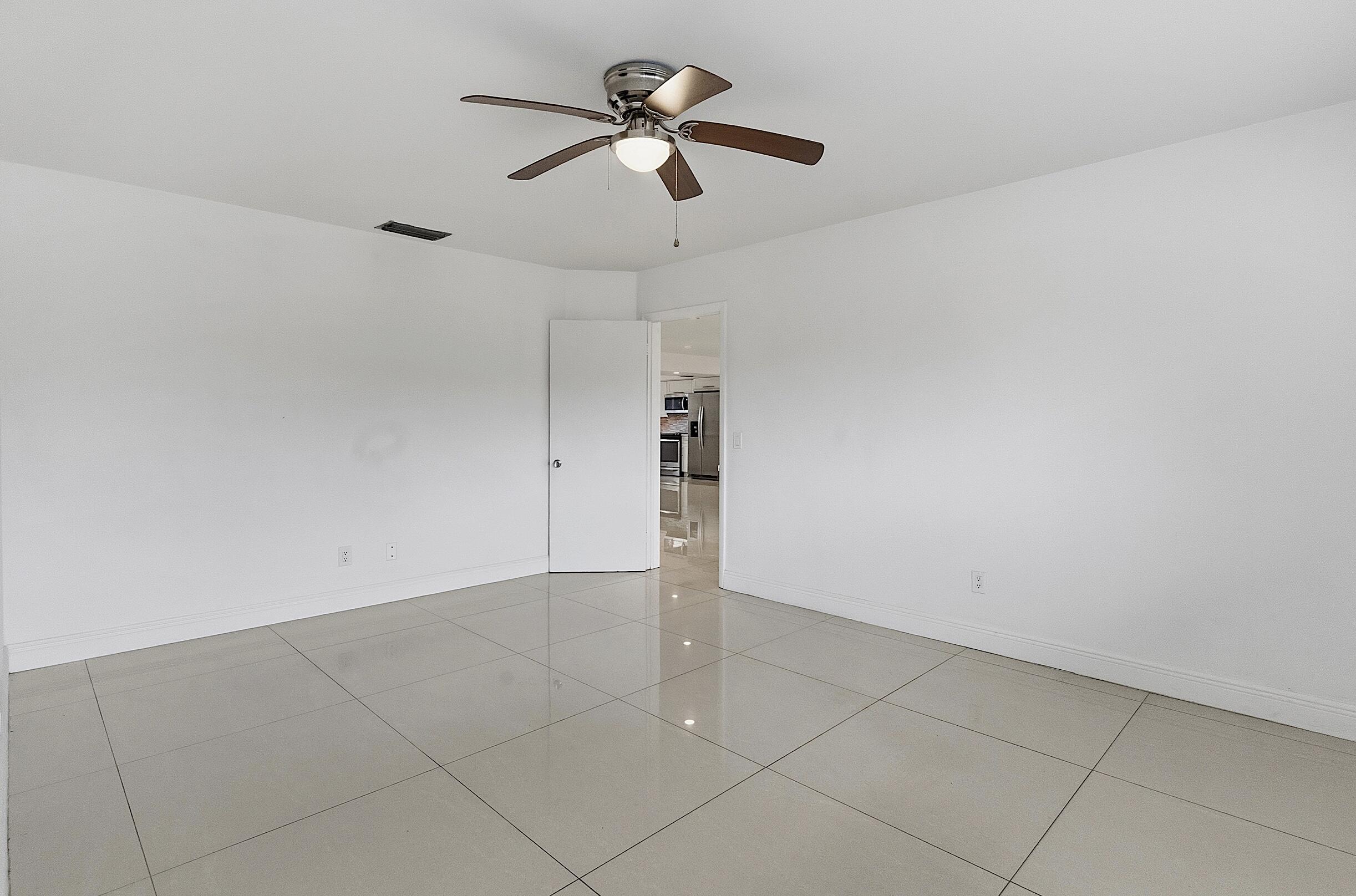 2910 NE 40th Lighthouse Point, FL 33064
