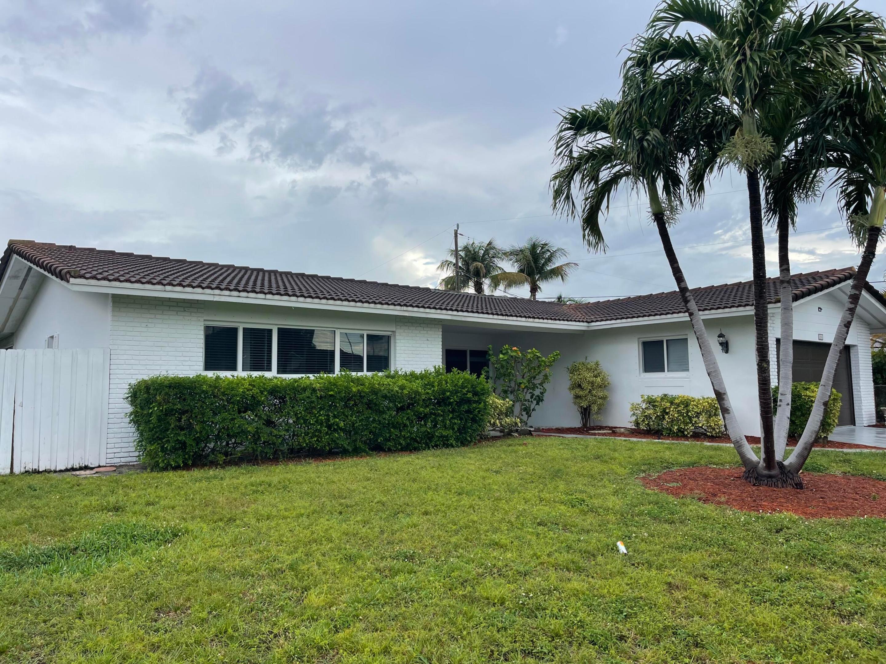 2910 NE 40th Lighthouse Point, FL 33064