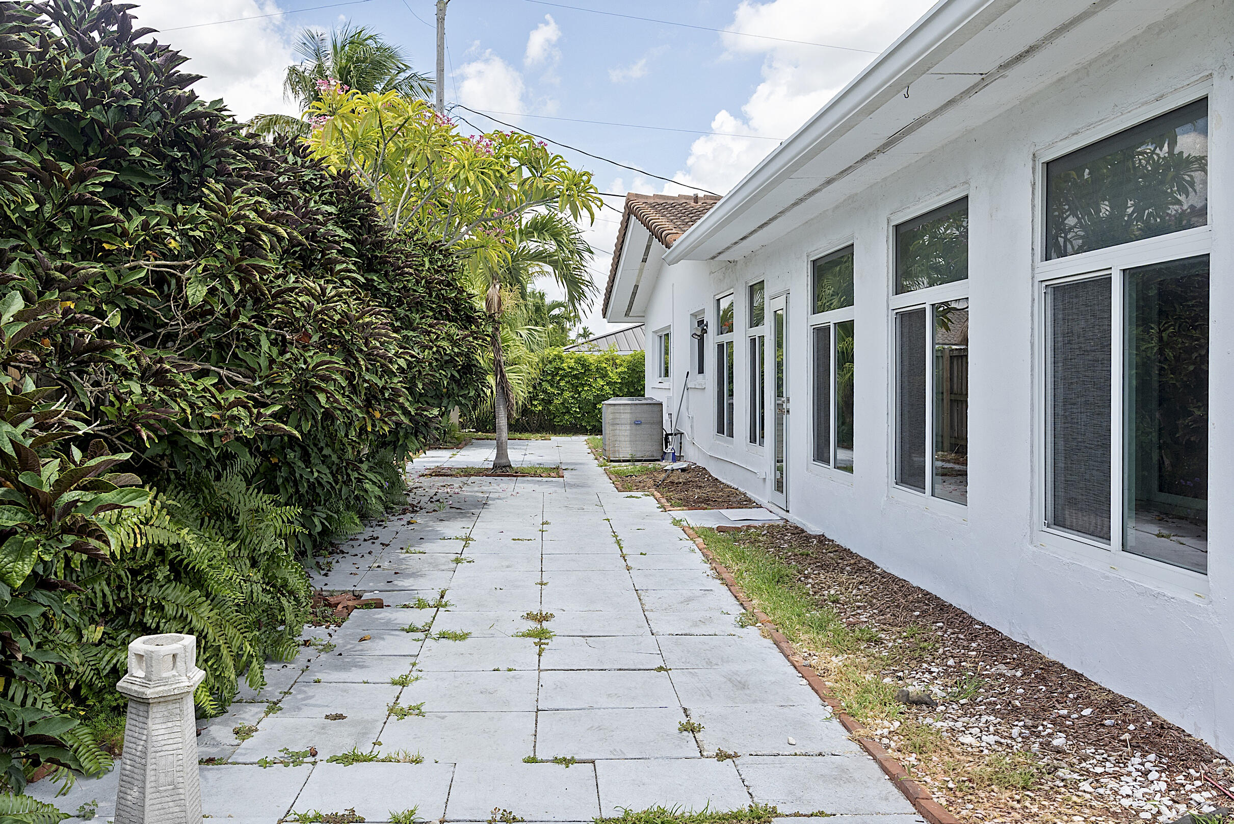 2910 NE 40th Lighthouse Point, FL 33064