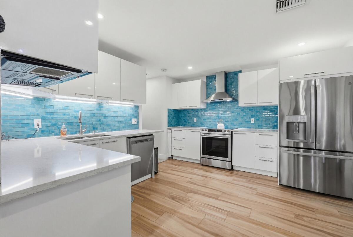 904 W Cypress #V-46 Pompano Beach, FL 33069