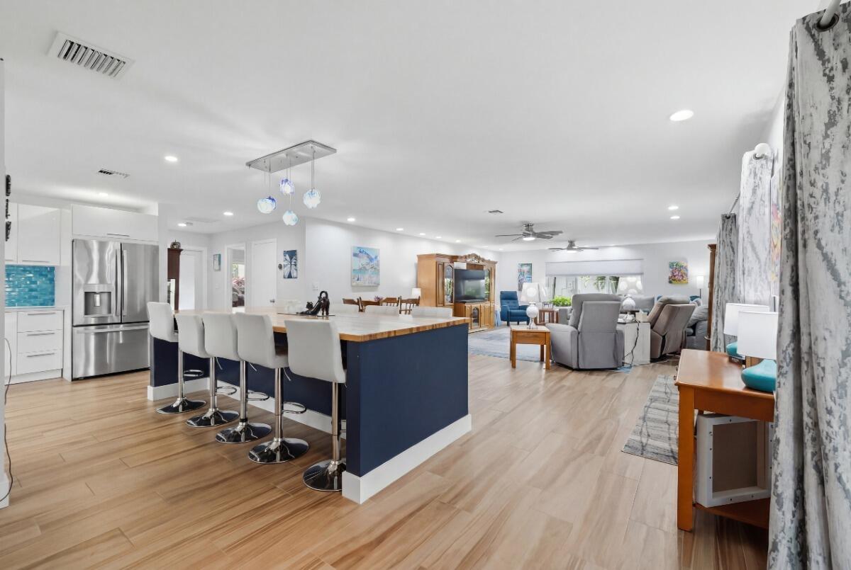 904 W Cypress #V-46 Pompano Beach, FL 33069