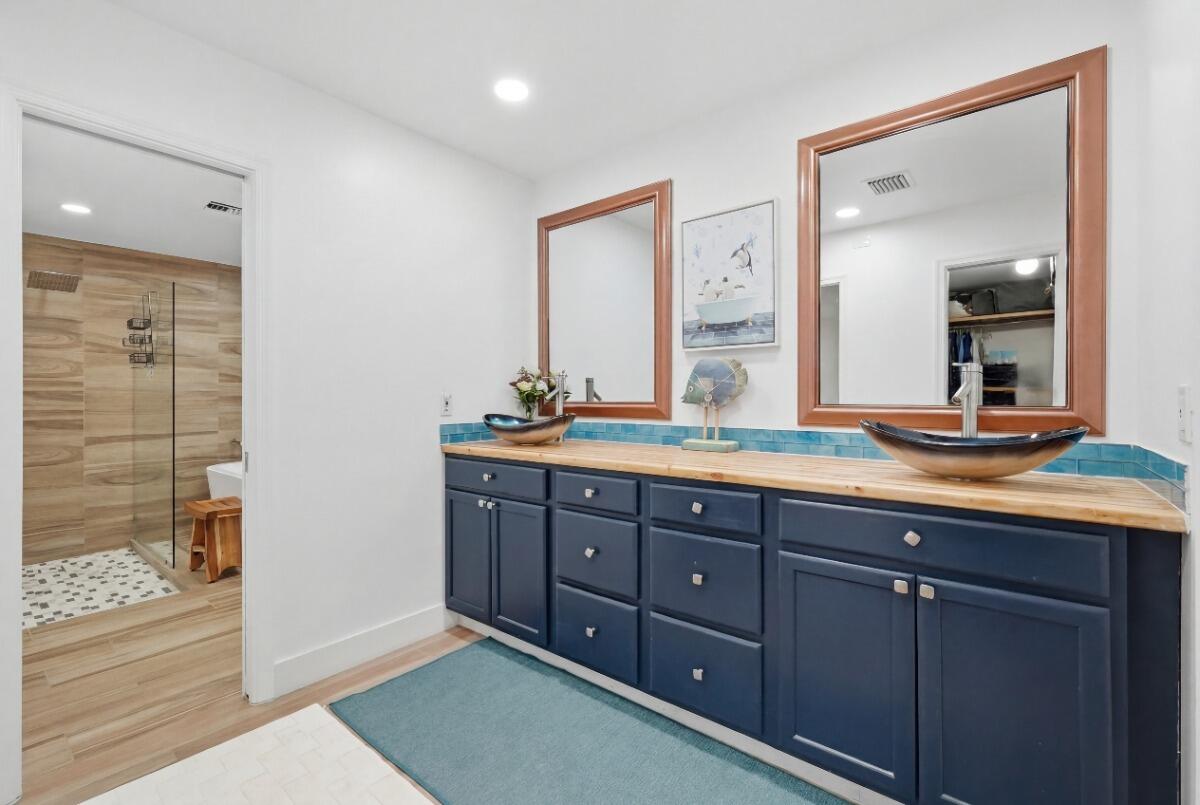904 W Cypress #V-46 Pompano Beach, FL 33069