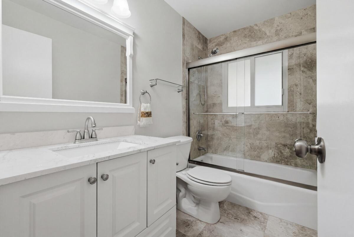 904 W Cypress #V-46 Pompano Beach, FL 33069