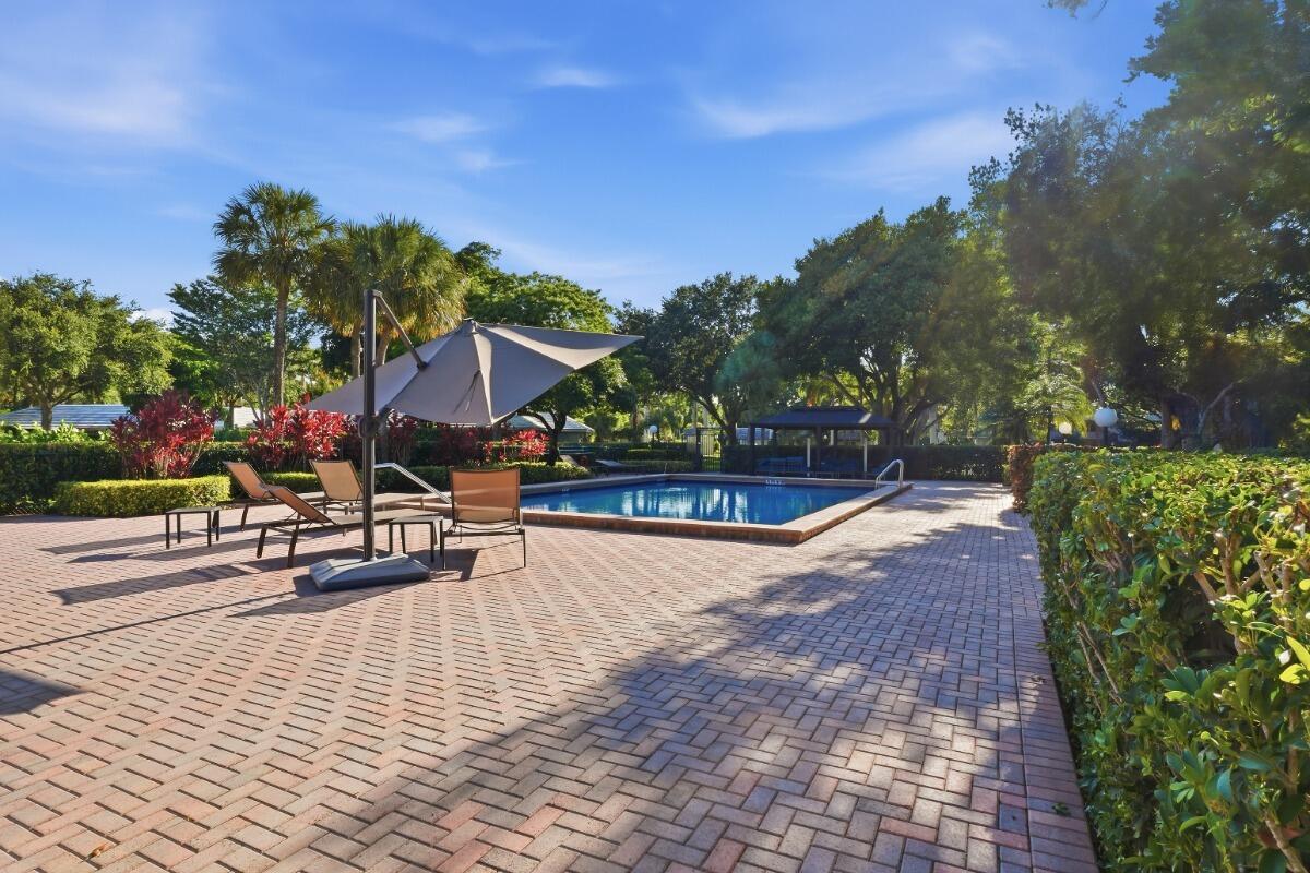 904 W Cypress #V-46 Pompano Beach, FL 33069