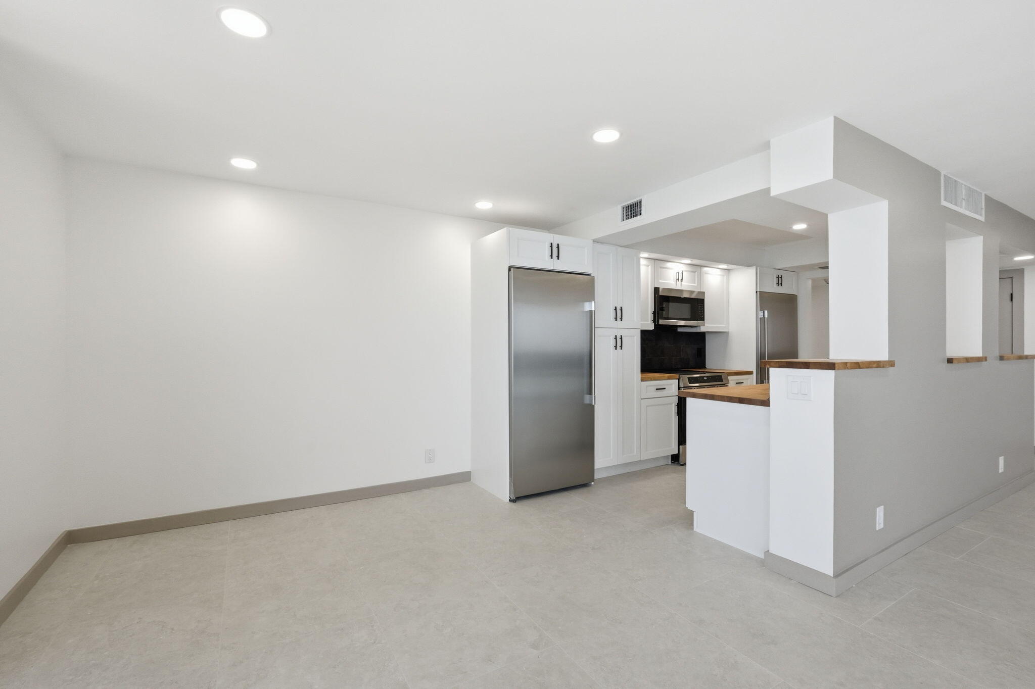 5460 N Ocean #6a Riviera Beach, FL 33404
