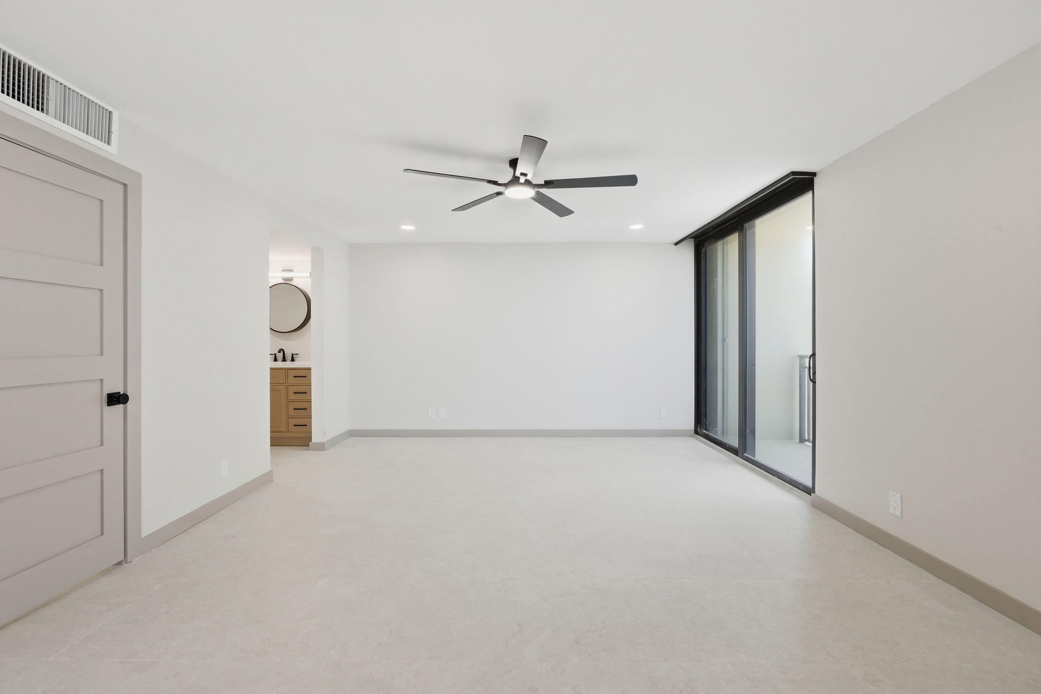 5460 N Ocean #6a Riviera Beach, FL 33404