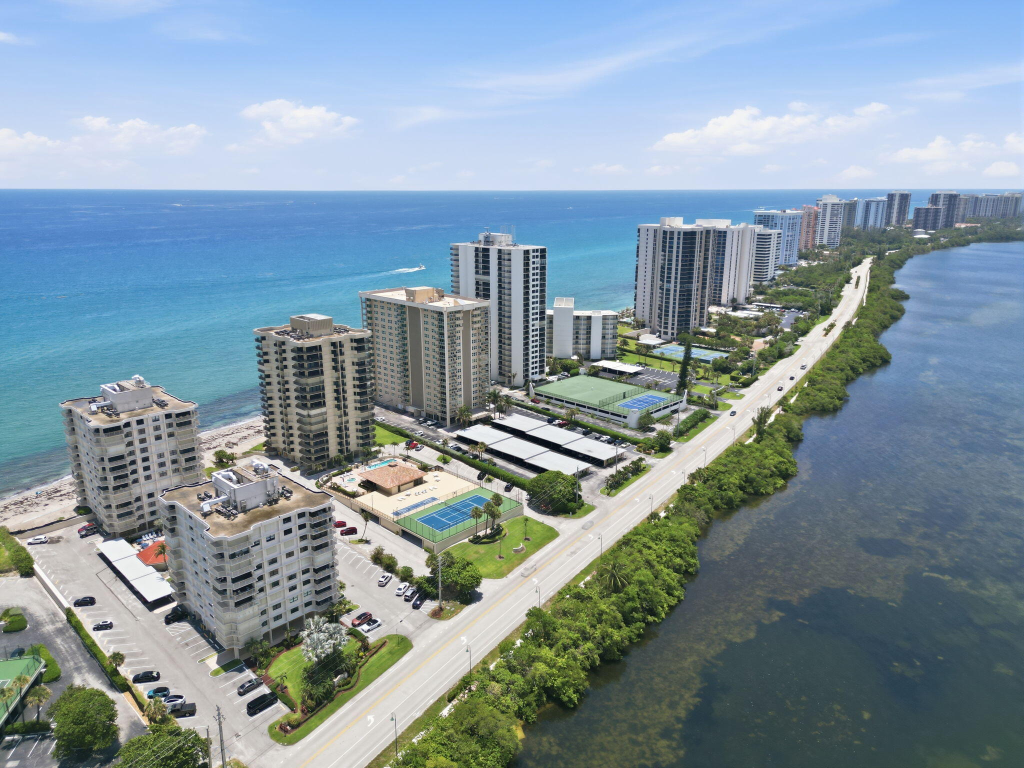 5460 N Ocean #6a Riviera Beach, FL 33404