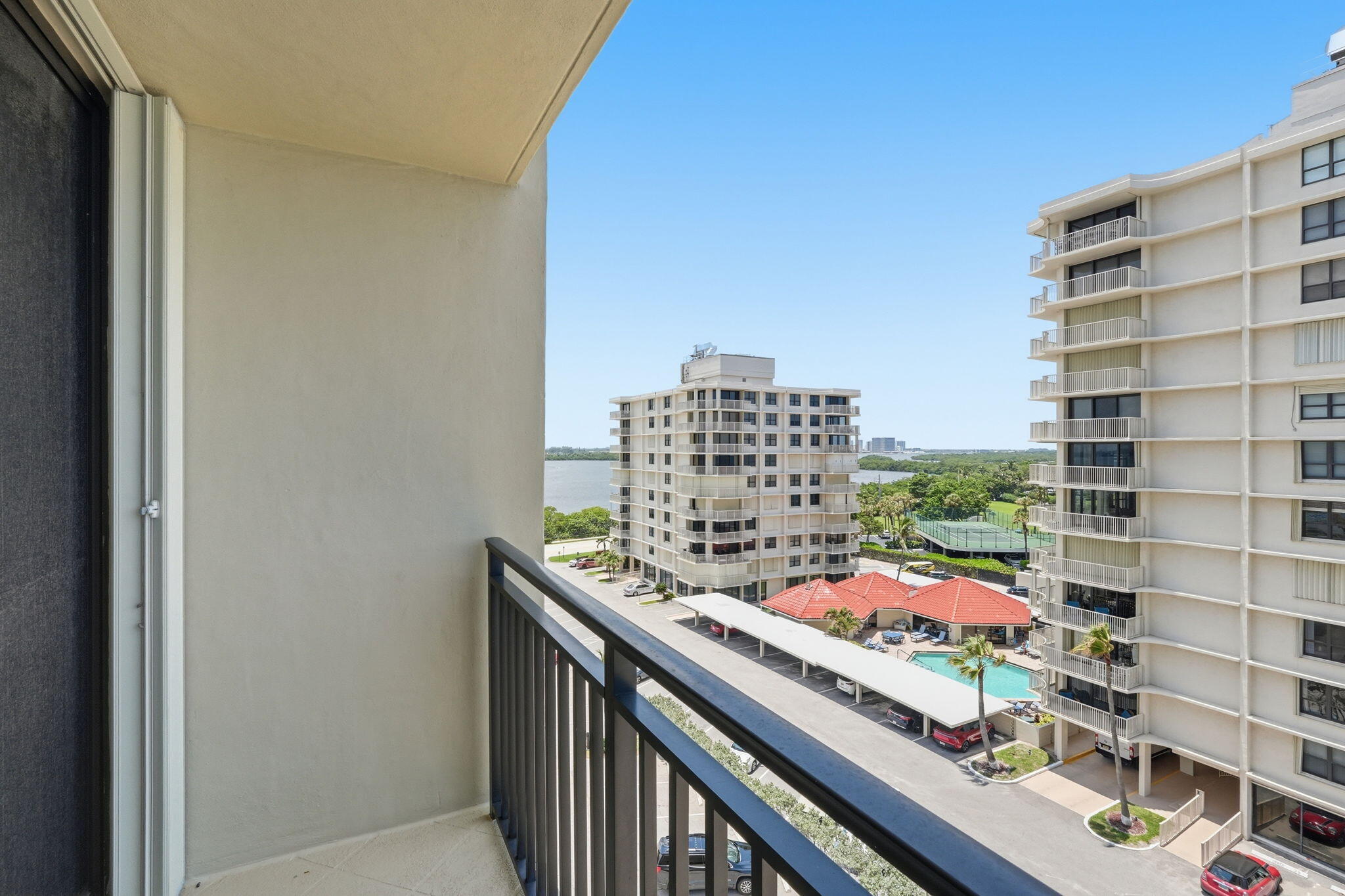 5460 N Ocean #6a Riviera Beach, FL 33404