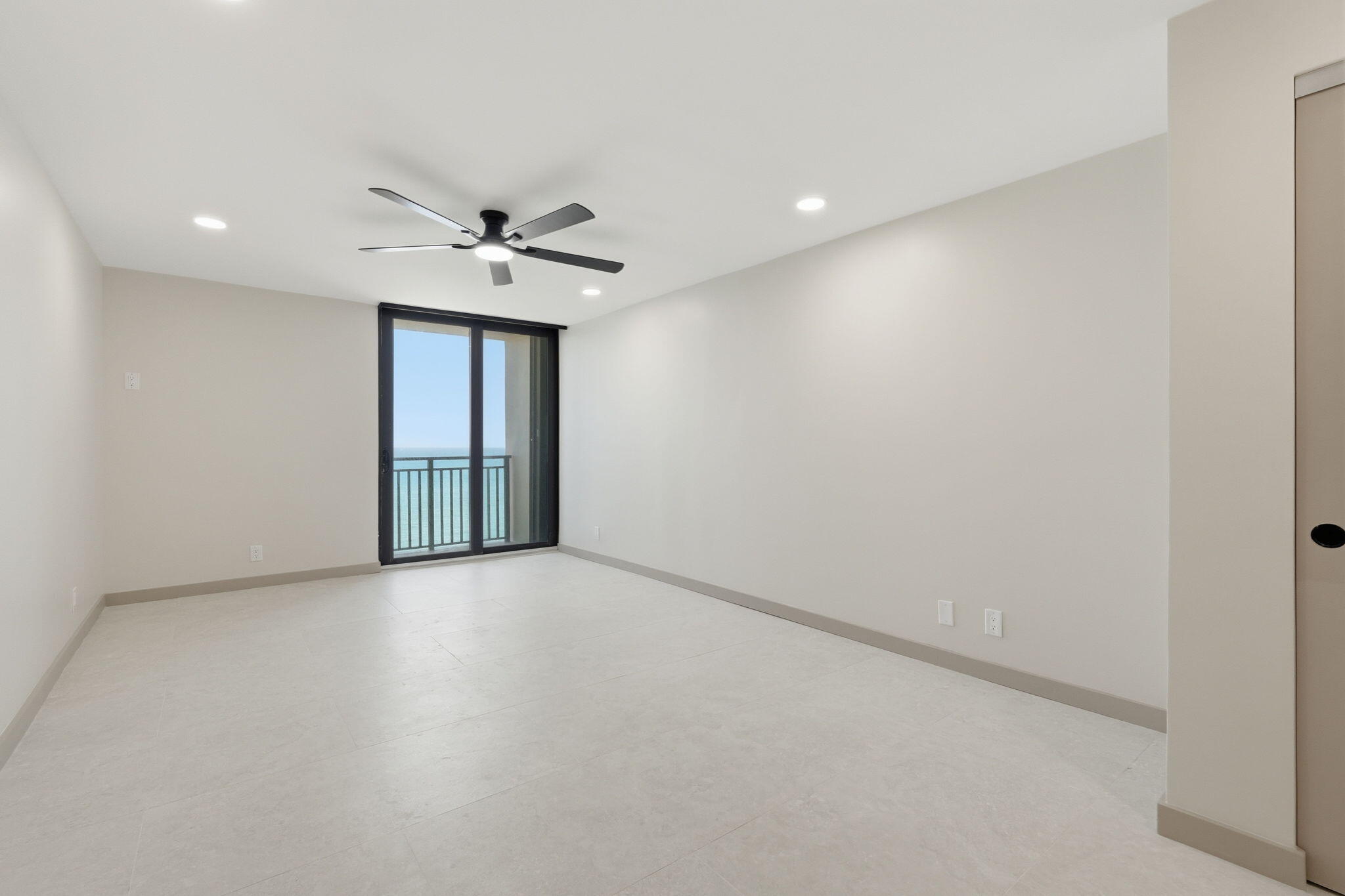 5460 N Ocean #6a Riviera Beach, FL 33404