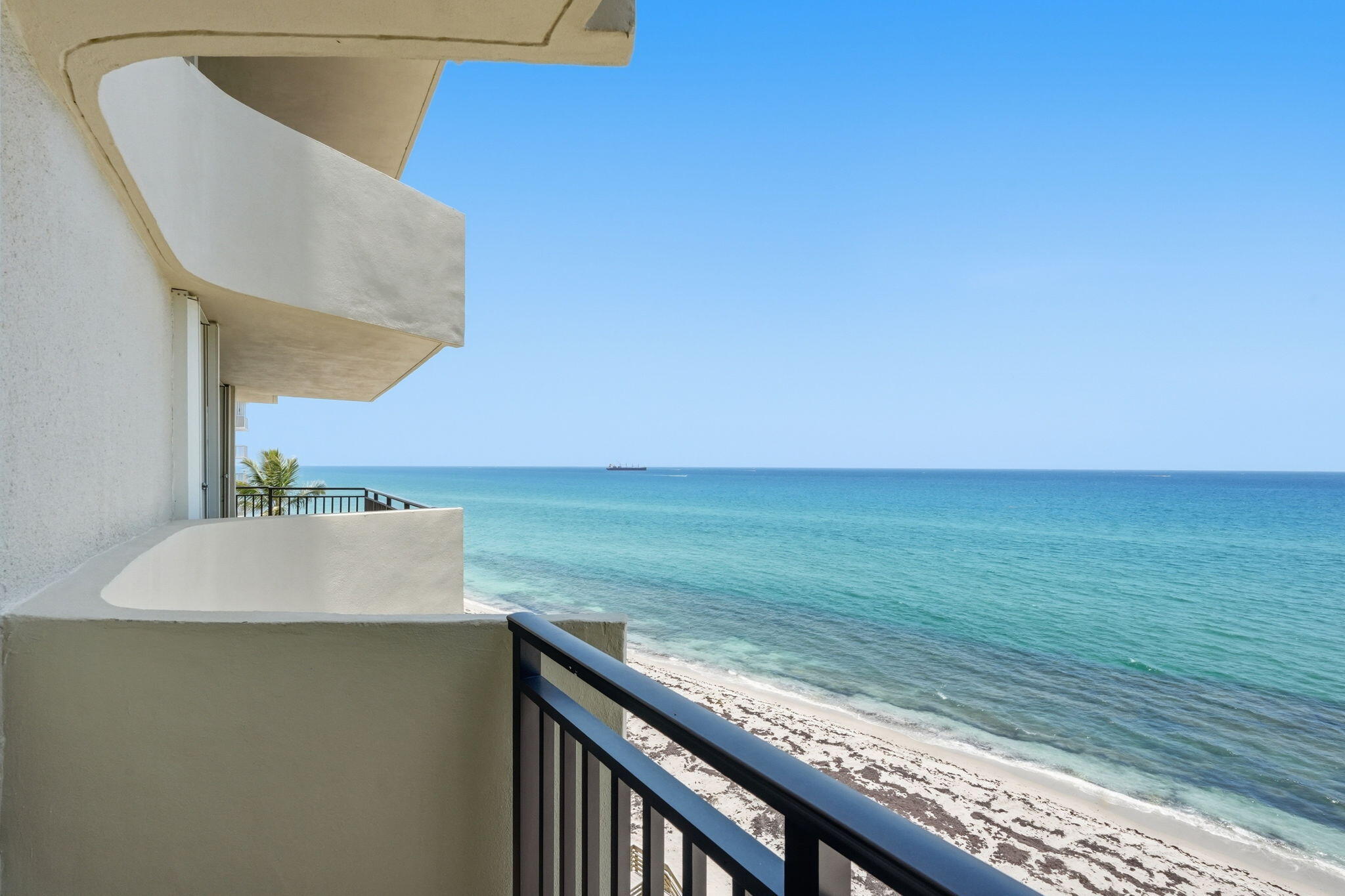 5460 N Ocean #6a Riviera Beach, FL 33404