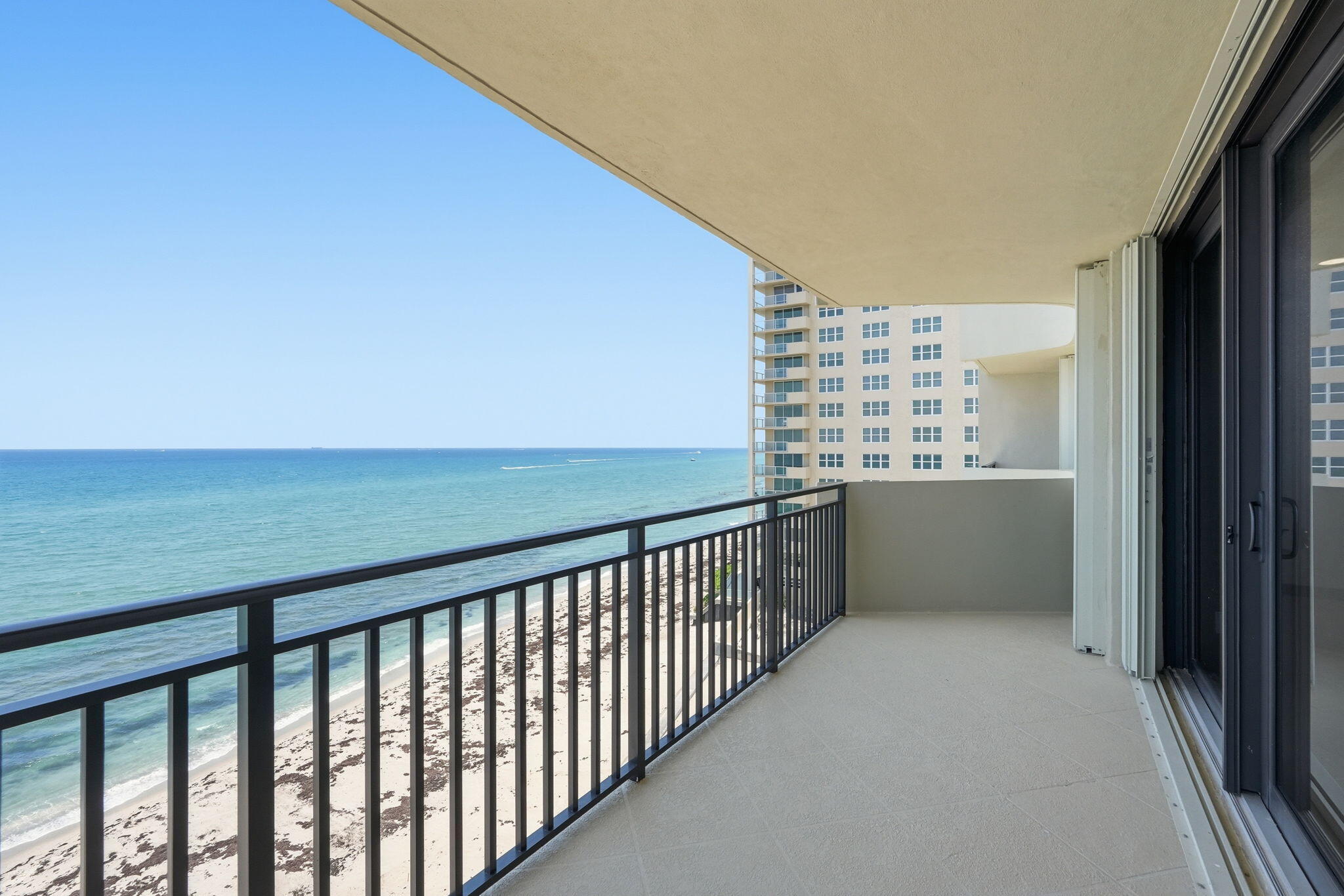 5460 N Ocean #6a Riviera Beach, FL 33404