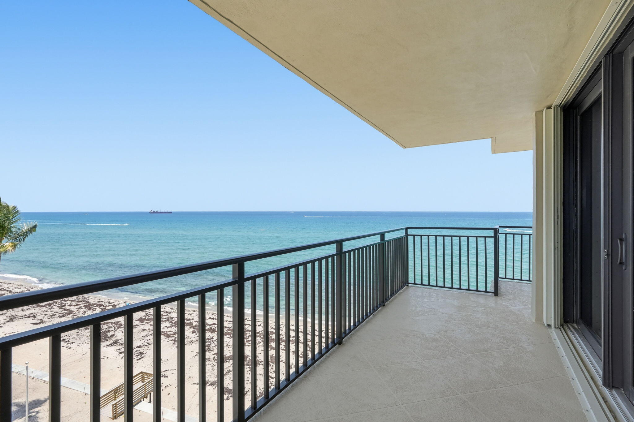 5460 N Ocean #6a Riviera Beach, FL 33404