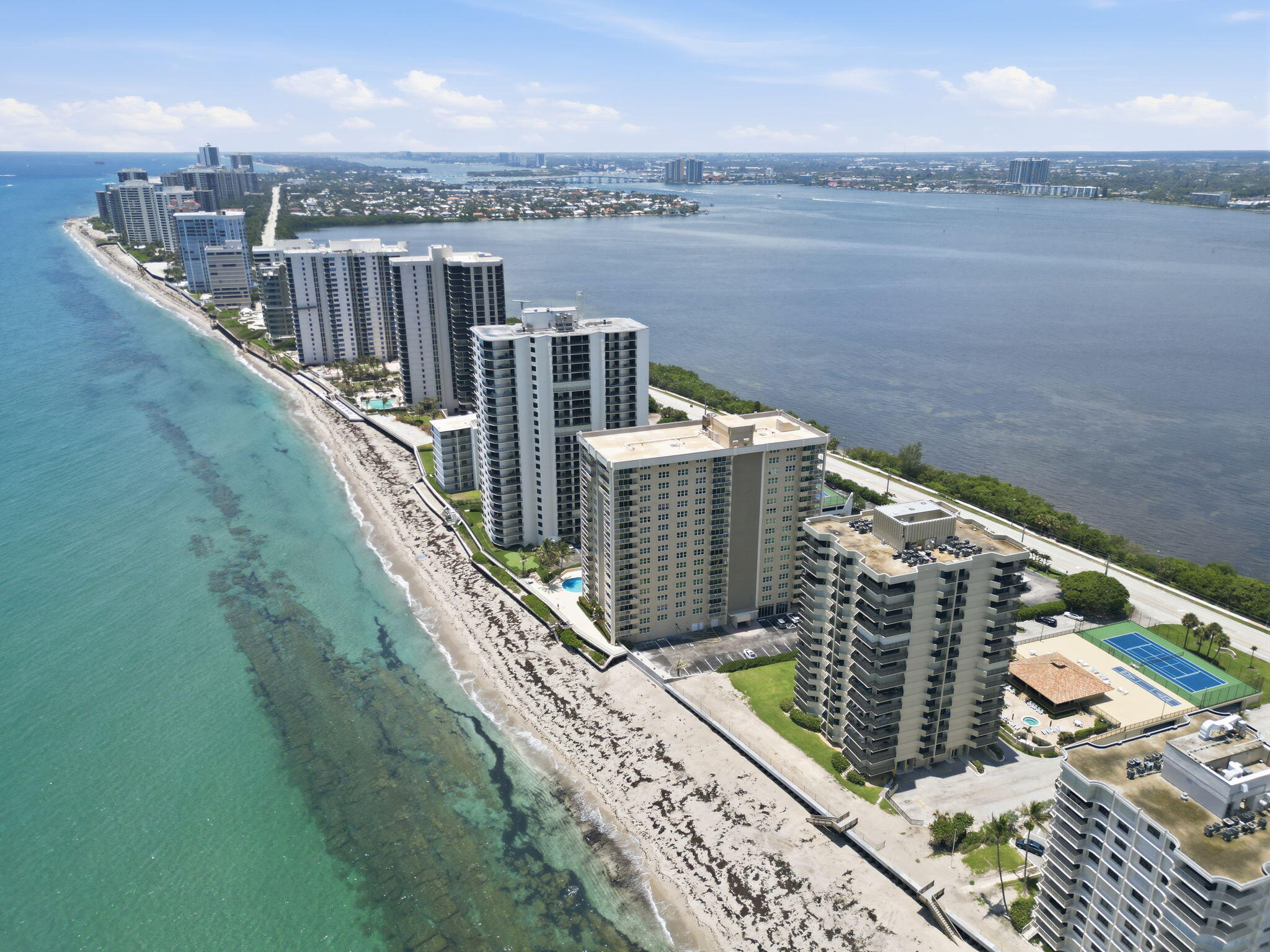 5460 N Ocean #6a Riviera Beach, FL 33404