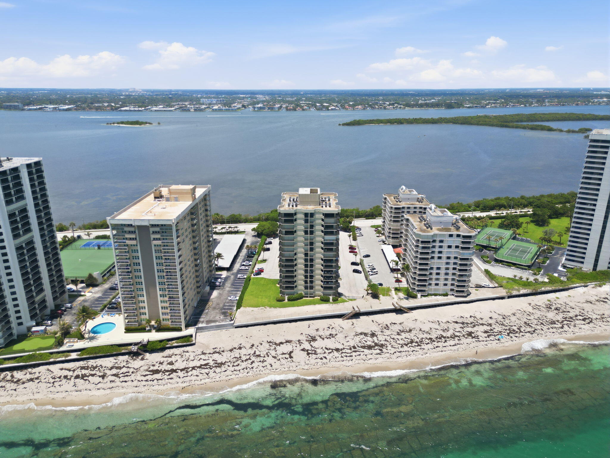5460 N Ocean #6a Riviera Beach, FL 33404