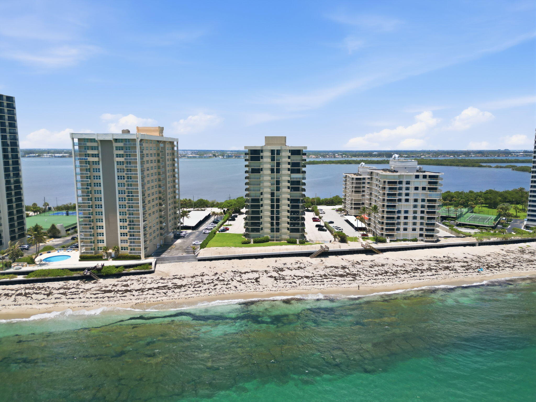 5460 N Ocean #6a Riviera Beach, FL 33404