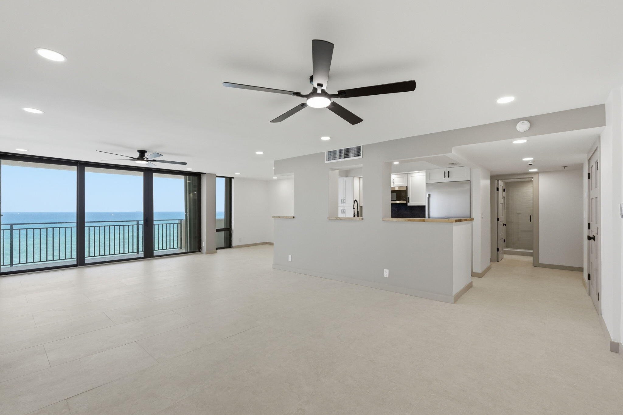 5460 N Ocean #6a Riviera Beach, FL 33404