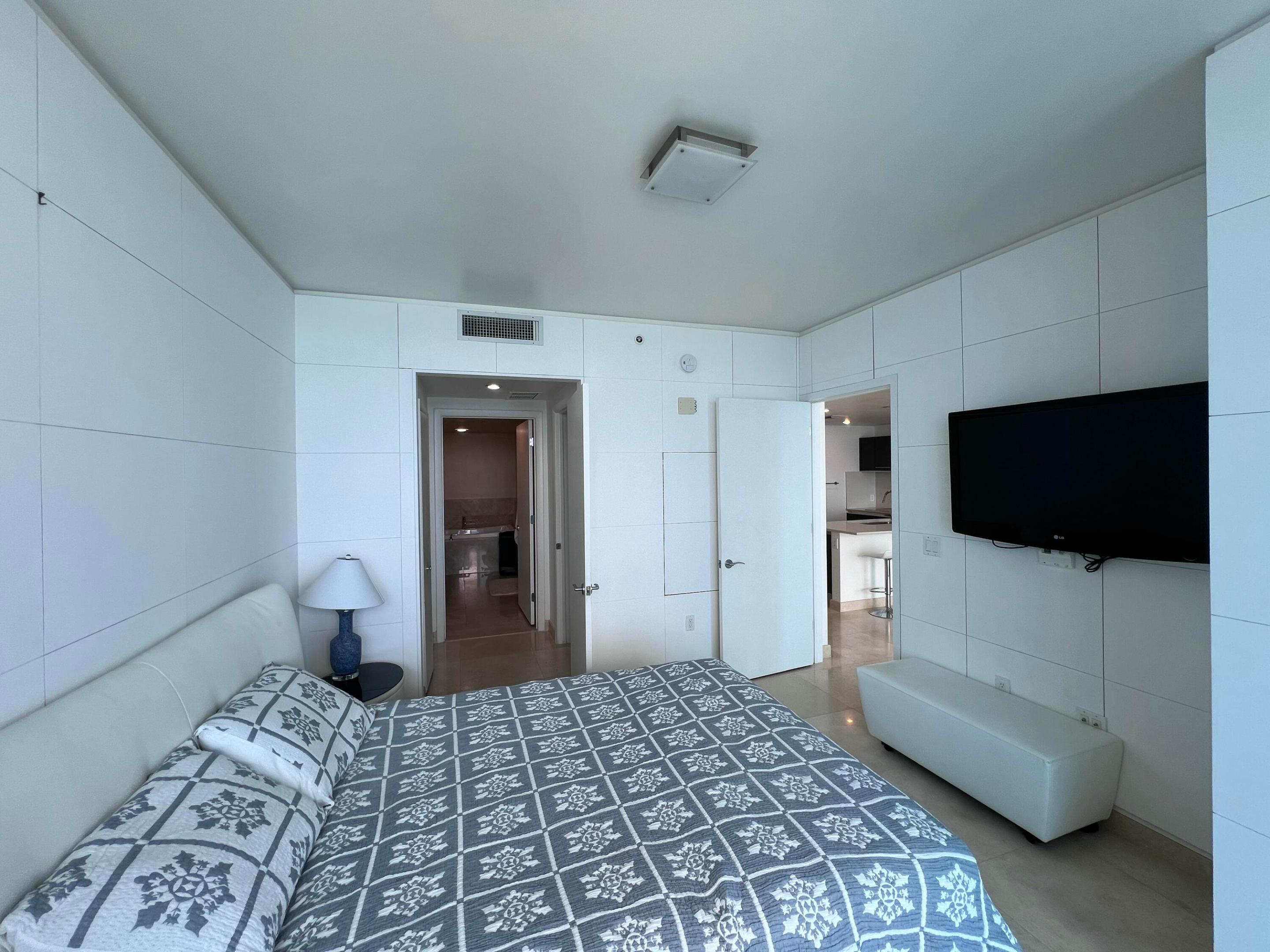 image Jade Beach9