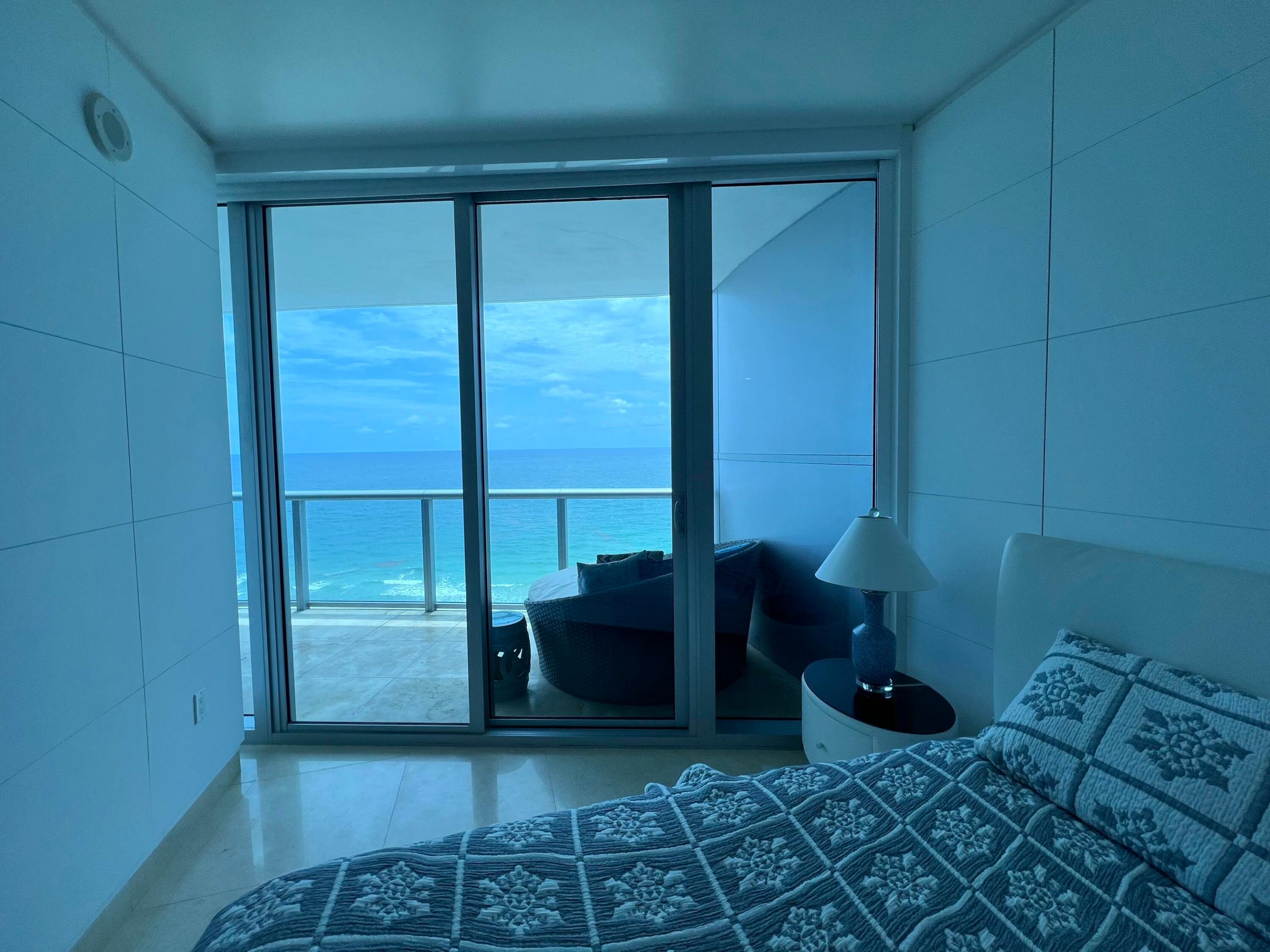 image Jade Beach2