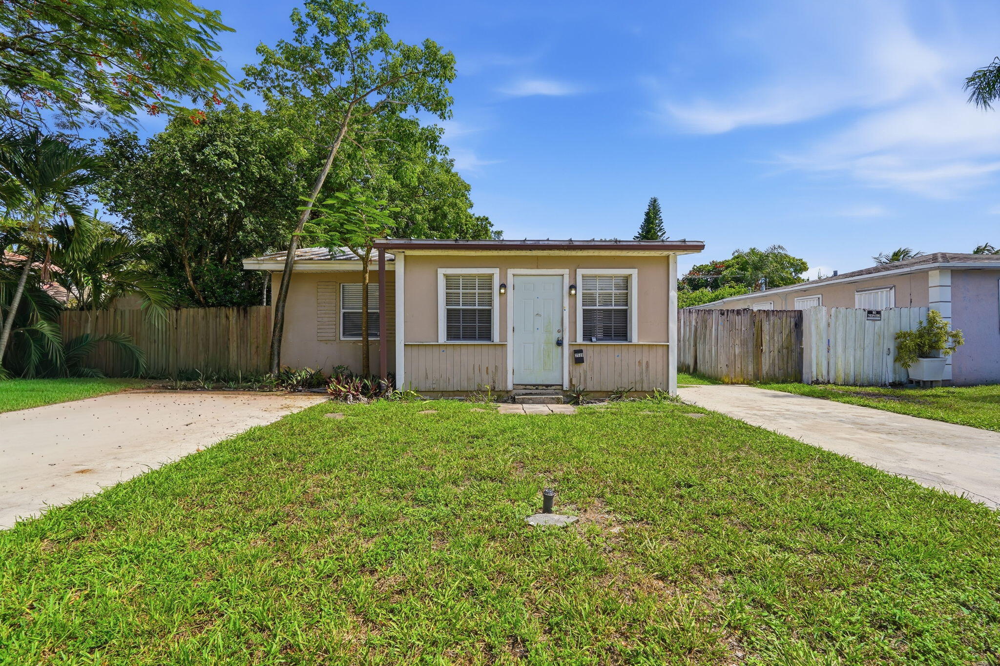 2530 Adams