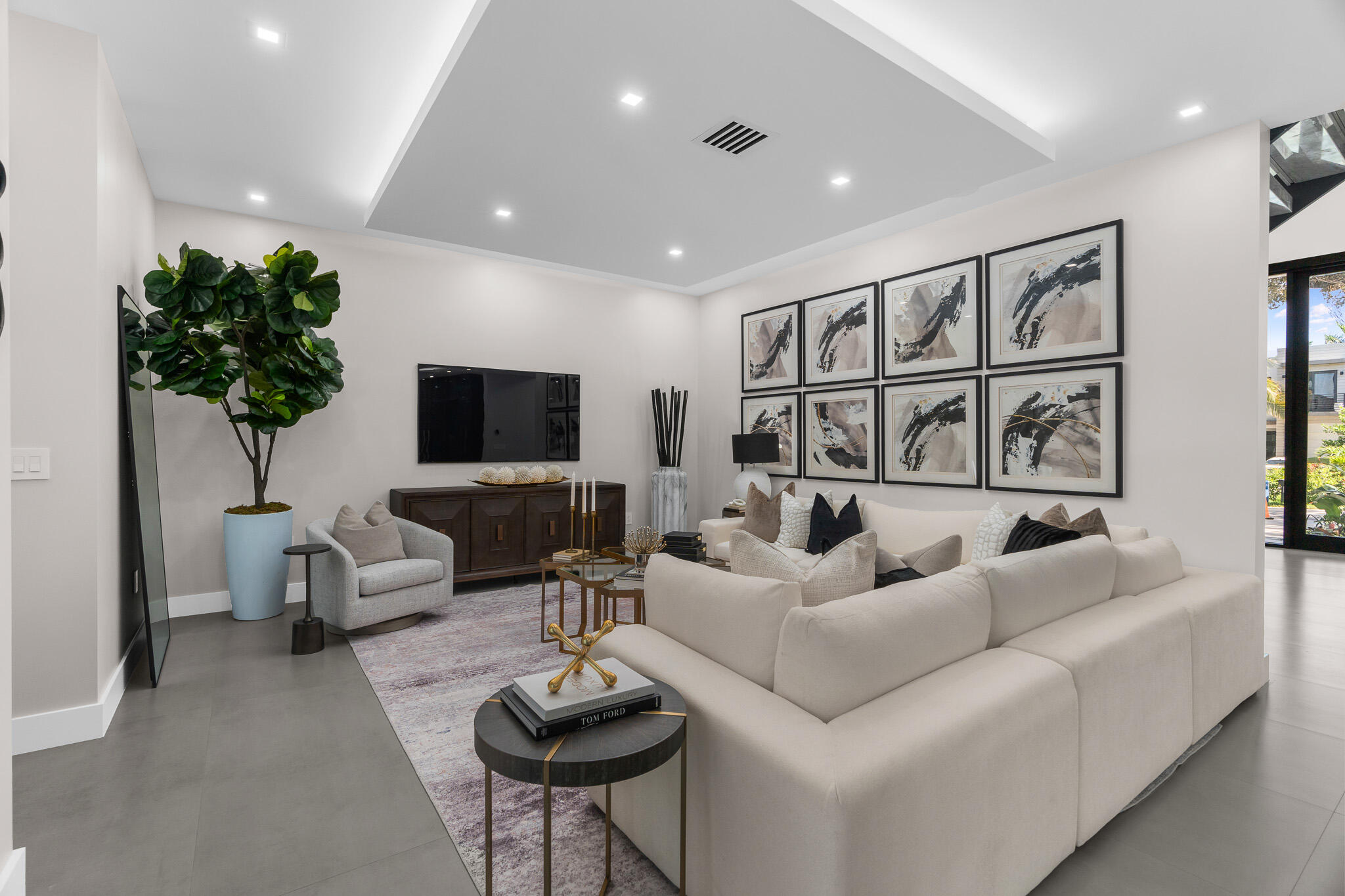 829 SW 11th Fort Lauderdale, FL 33315