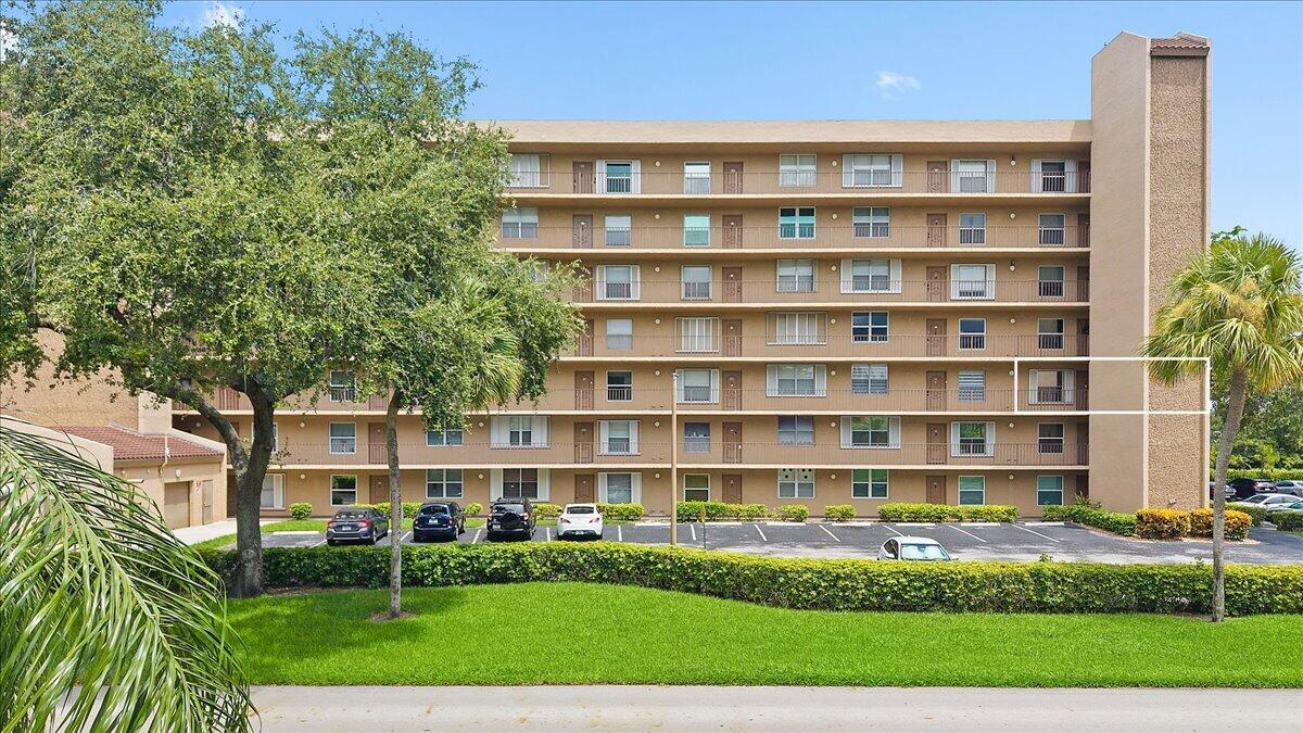 4570 NW 18th Ave #310