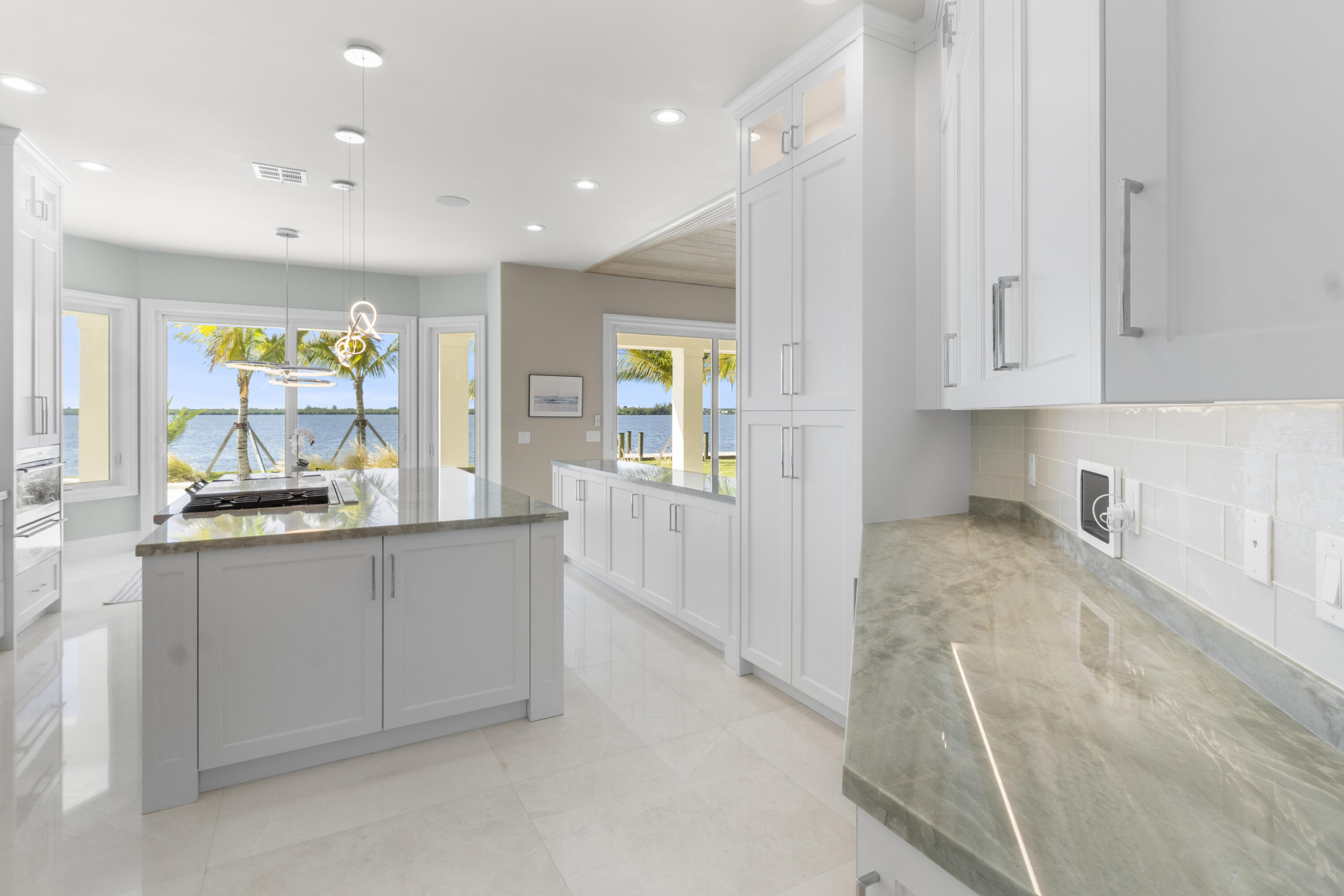 526 Pt Ln Vero Beach, FL 32963