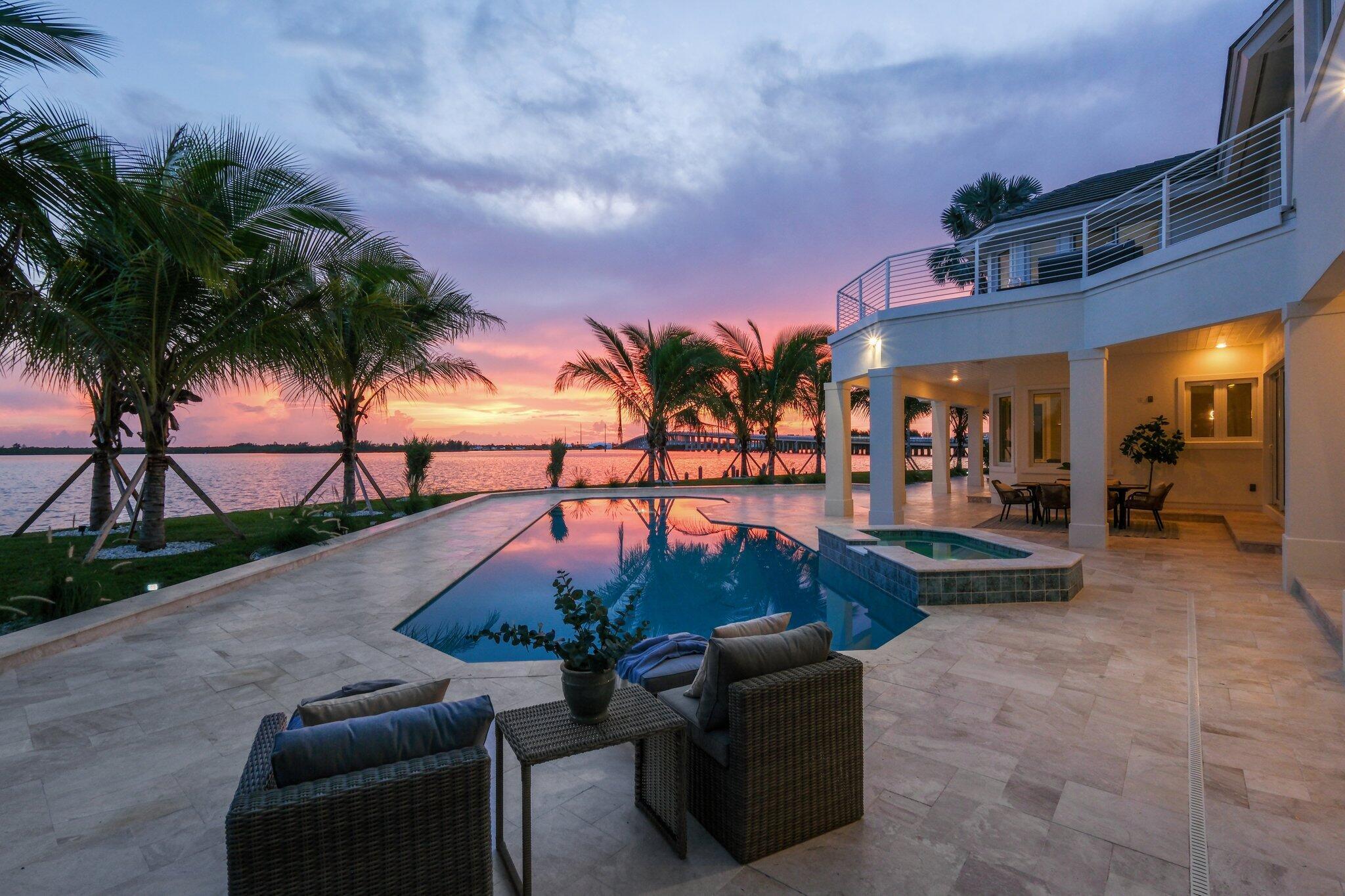 526 Pt Ln Vero Beach, FL 32963