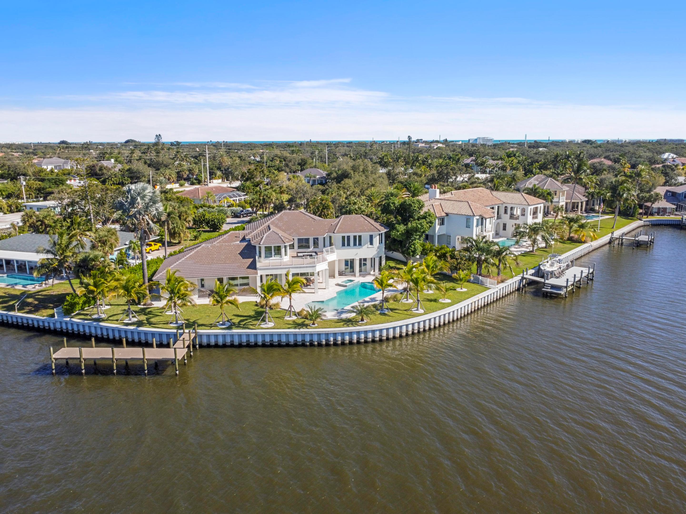 526 Pt Ln Vero Beach, FL 32963