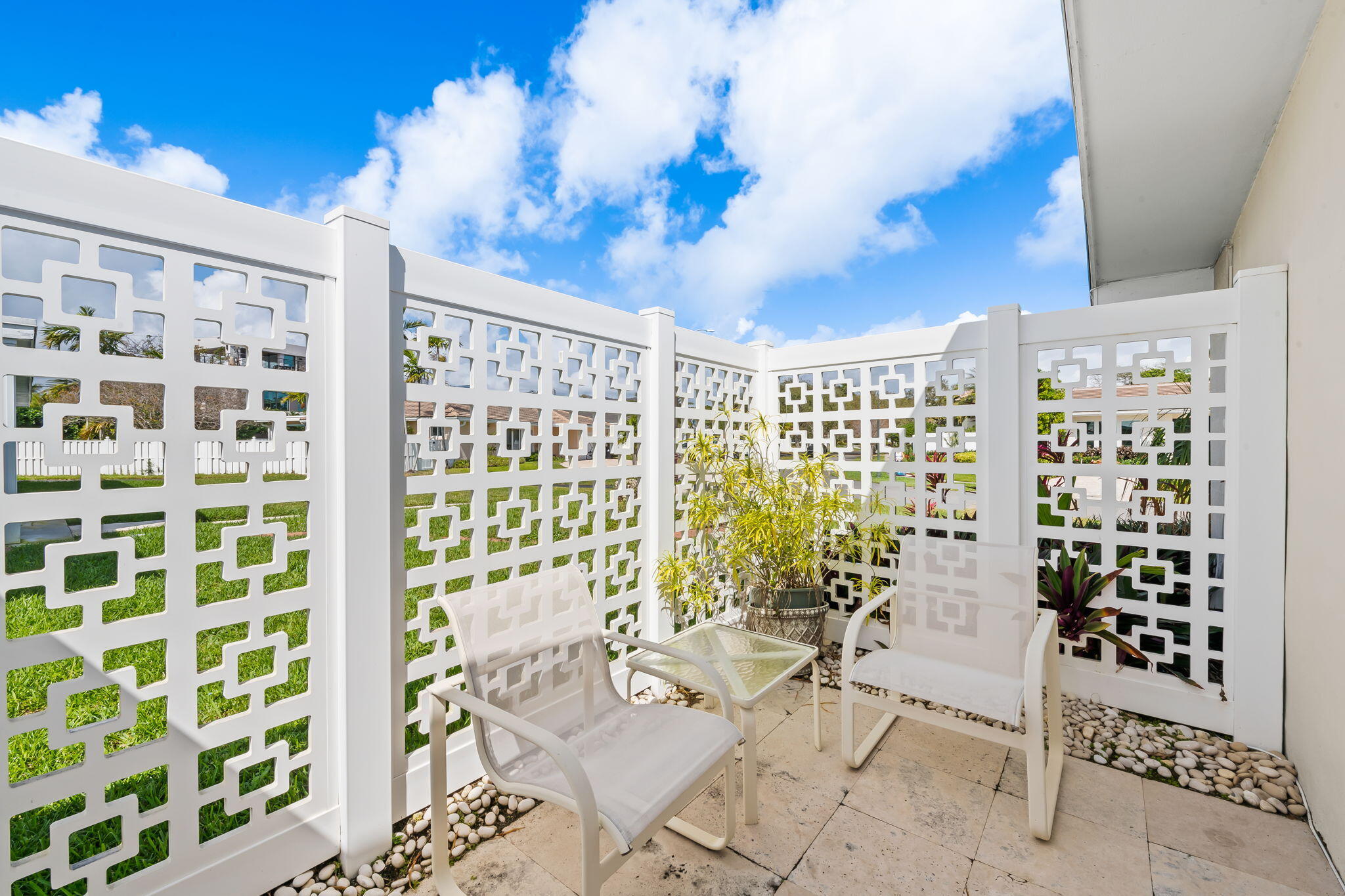 2208 Anchor Dr Fort Lauderdale, FL 33316