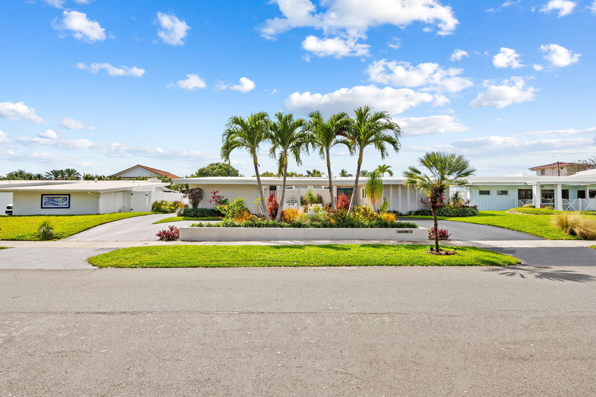 2208 Anchor Dr Fort Lauderdale, FL 33316