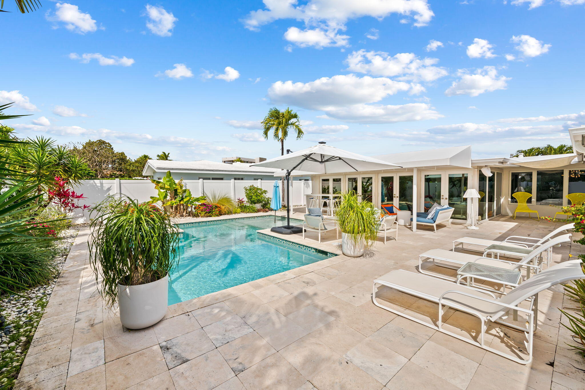 2208 Anchor Dr Fort Lauderdale, FL 33316