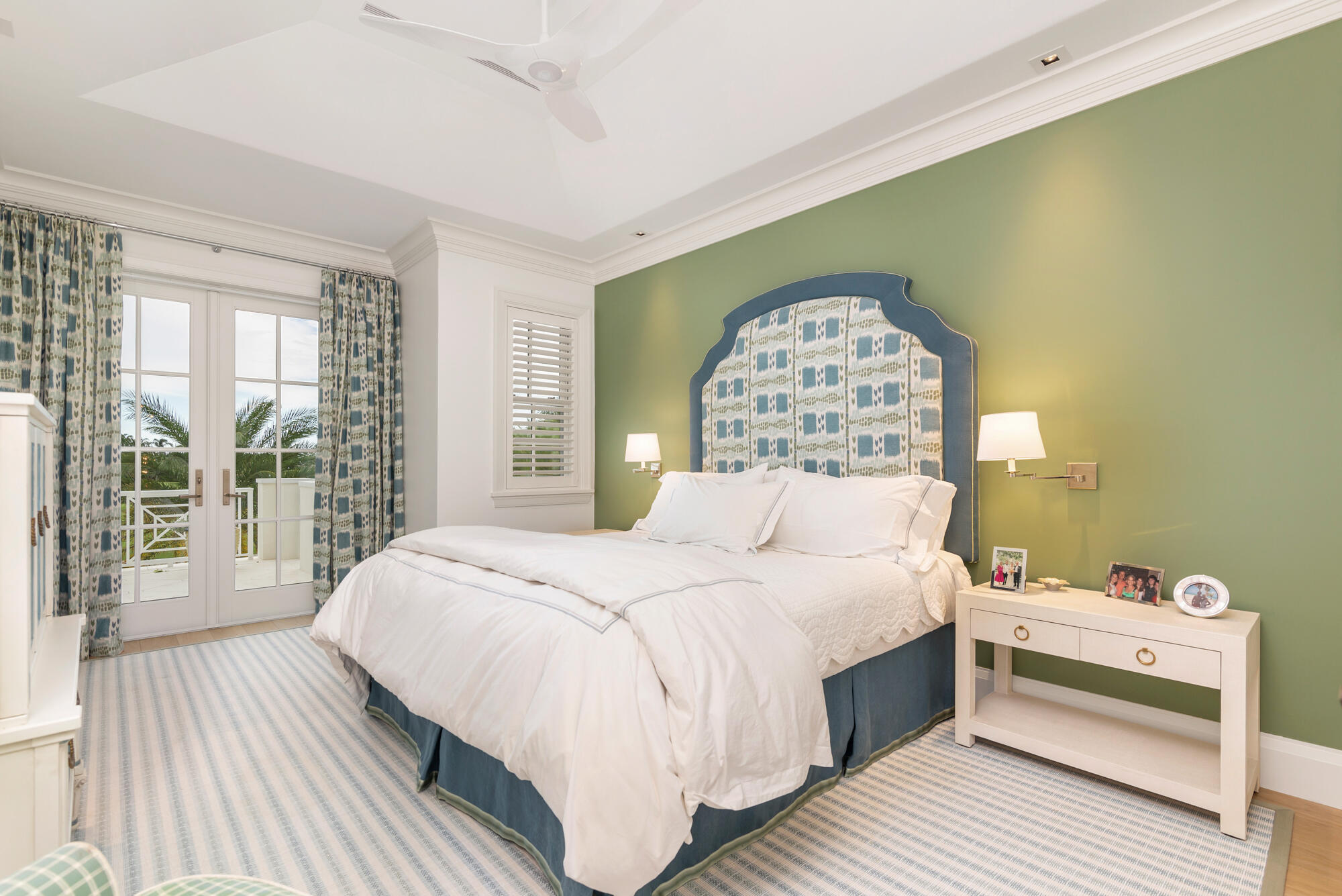1263 Lake House Dr North Palm Beach, FL 33408