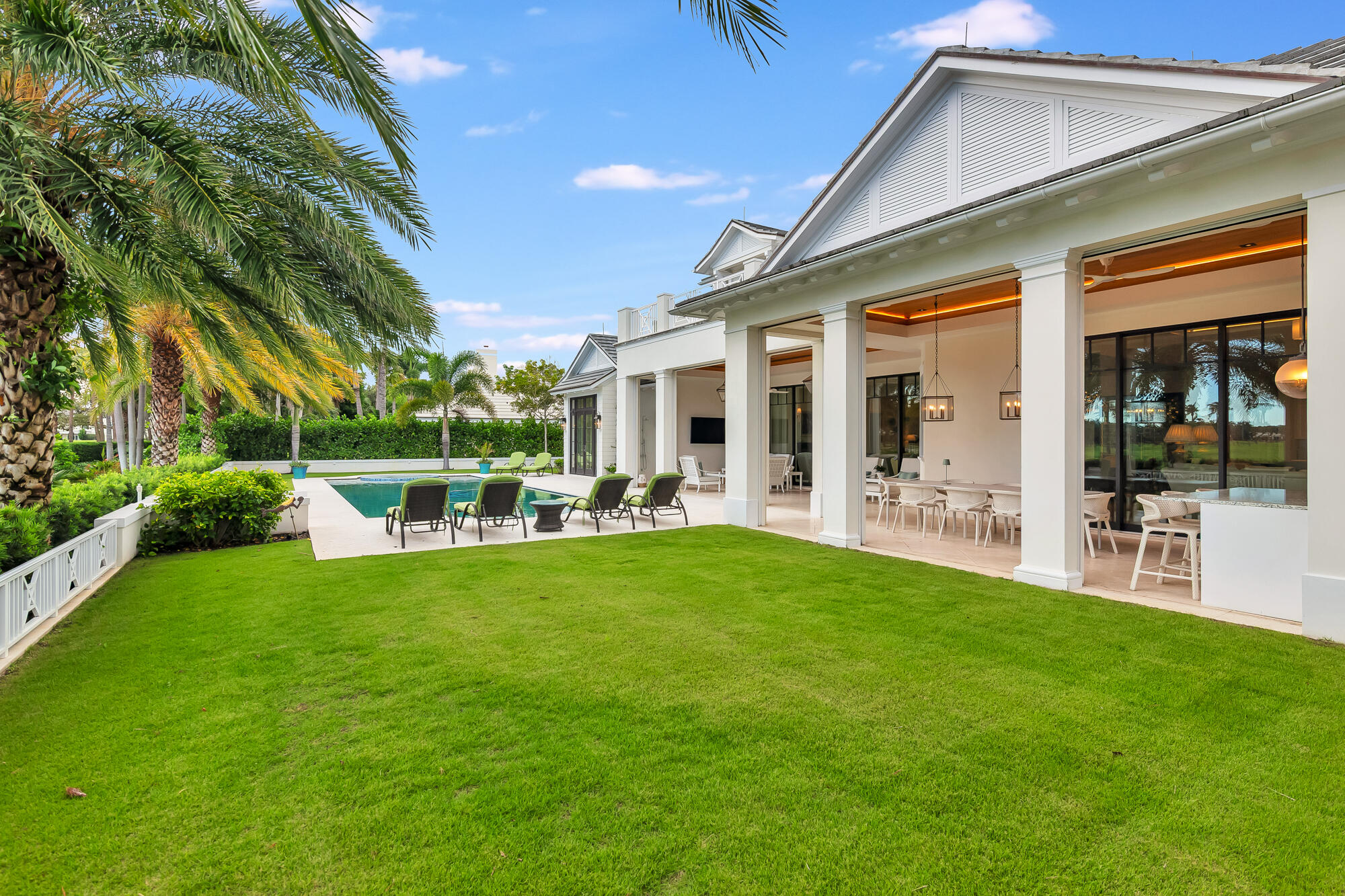 1263 Lake House Dr North Palm Beach, FL 33408