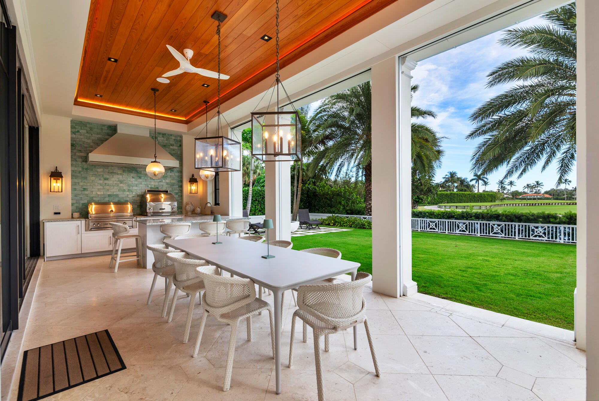 1263 Lake House Dr North Palm Beach, FL 33408
