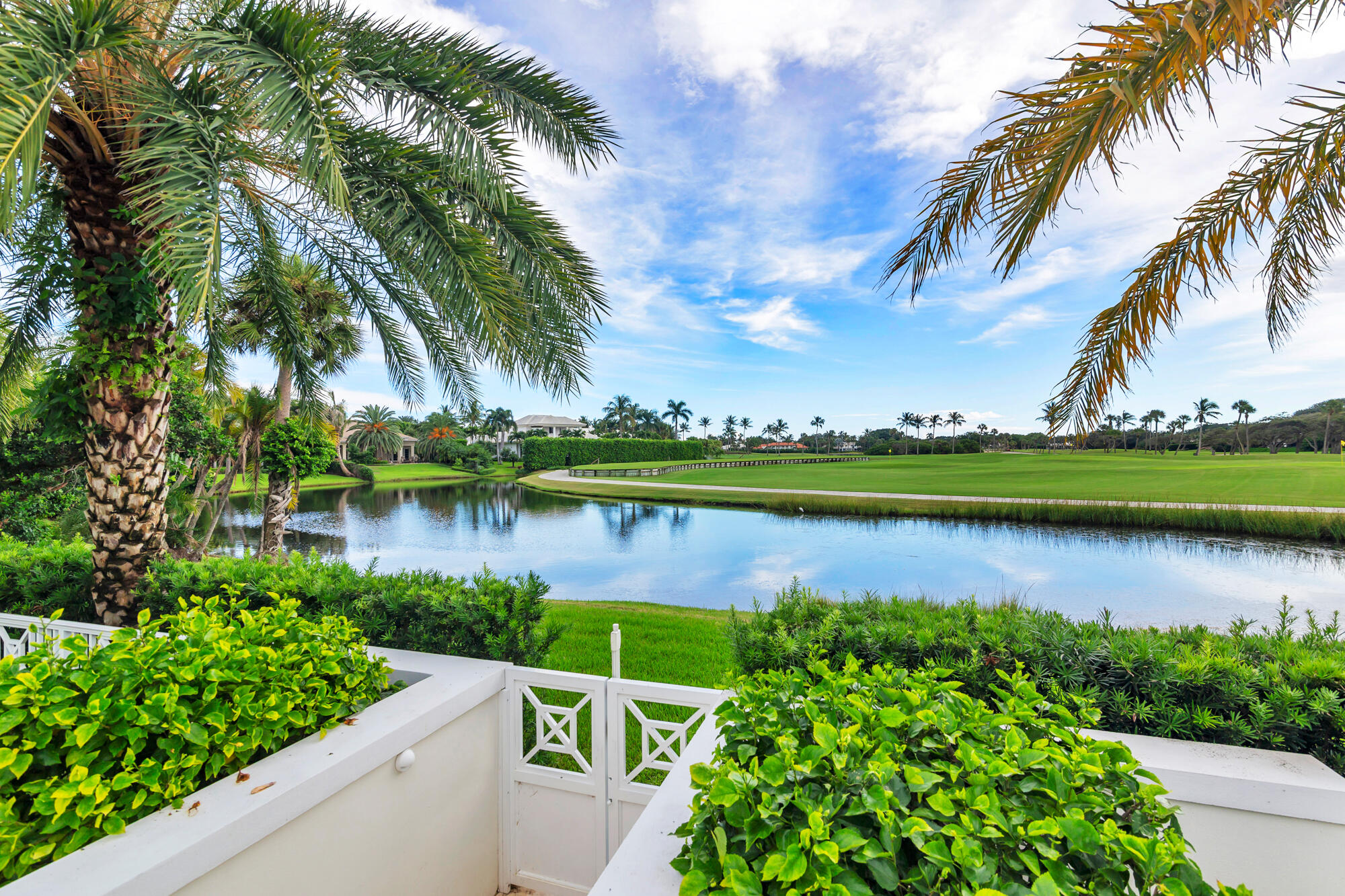 1263 Lake House Dr North Palm Beach, FL 33408