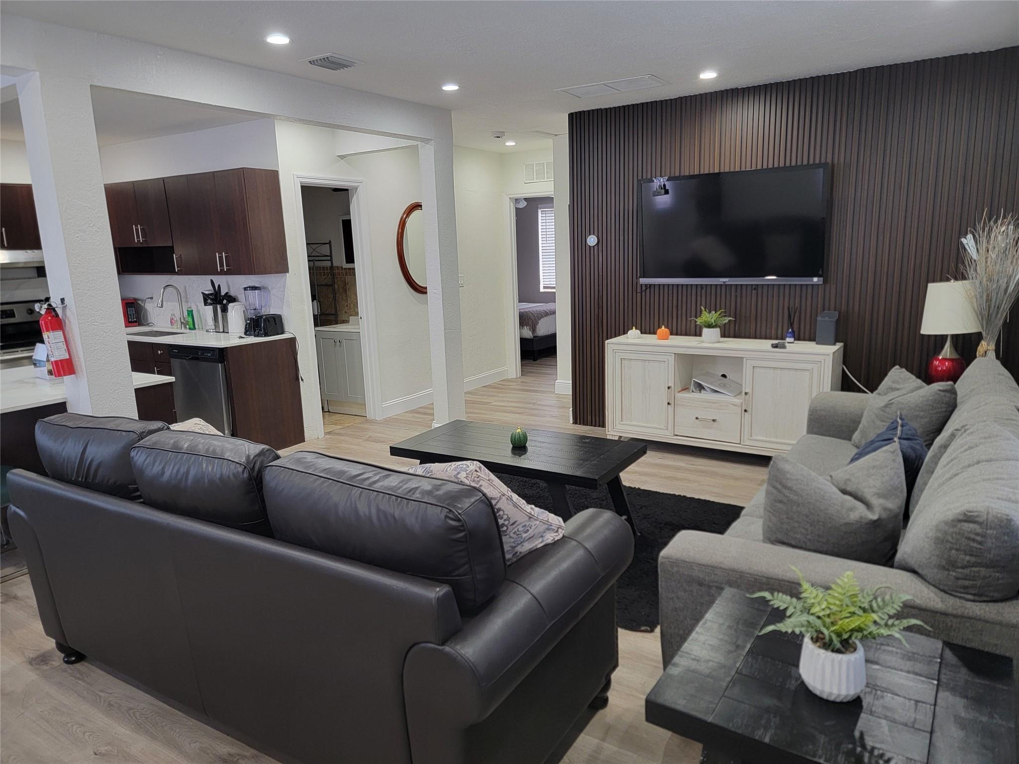 1600 NW 2nd Ave,Fort Lauderdale, FL 33311