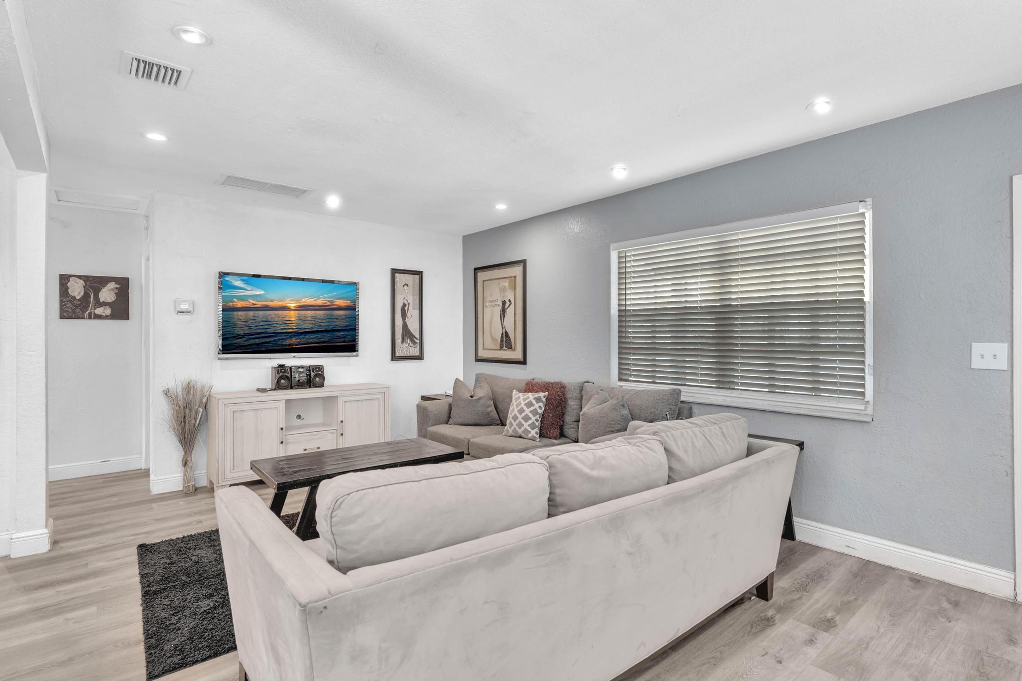 1600 NW 2nd Ave,Fort Lauderdale, FL 33311