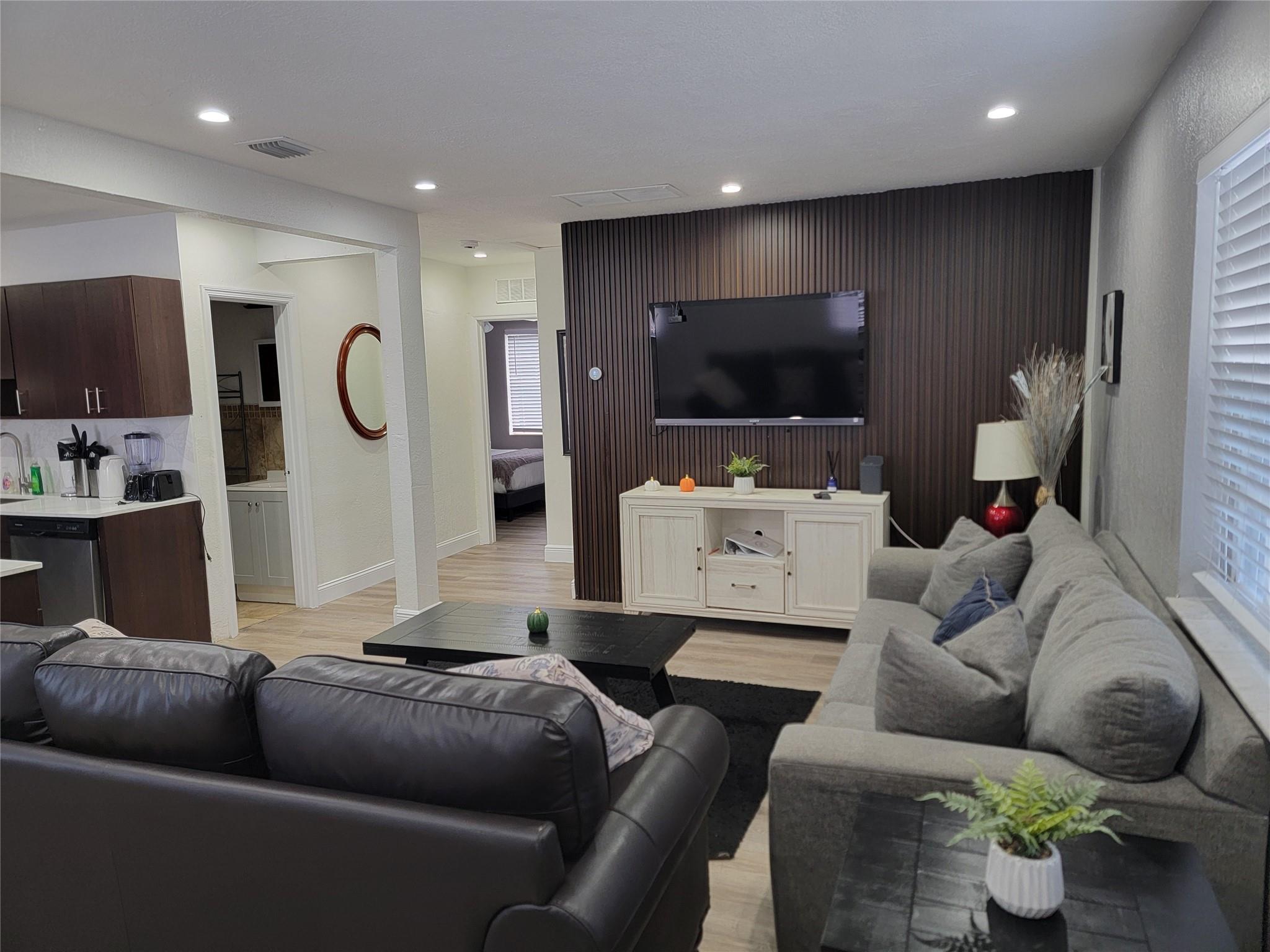 1600 NW 2nd Ave,Fort Lauderdale, FL 33311