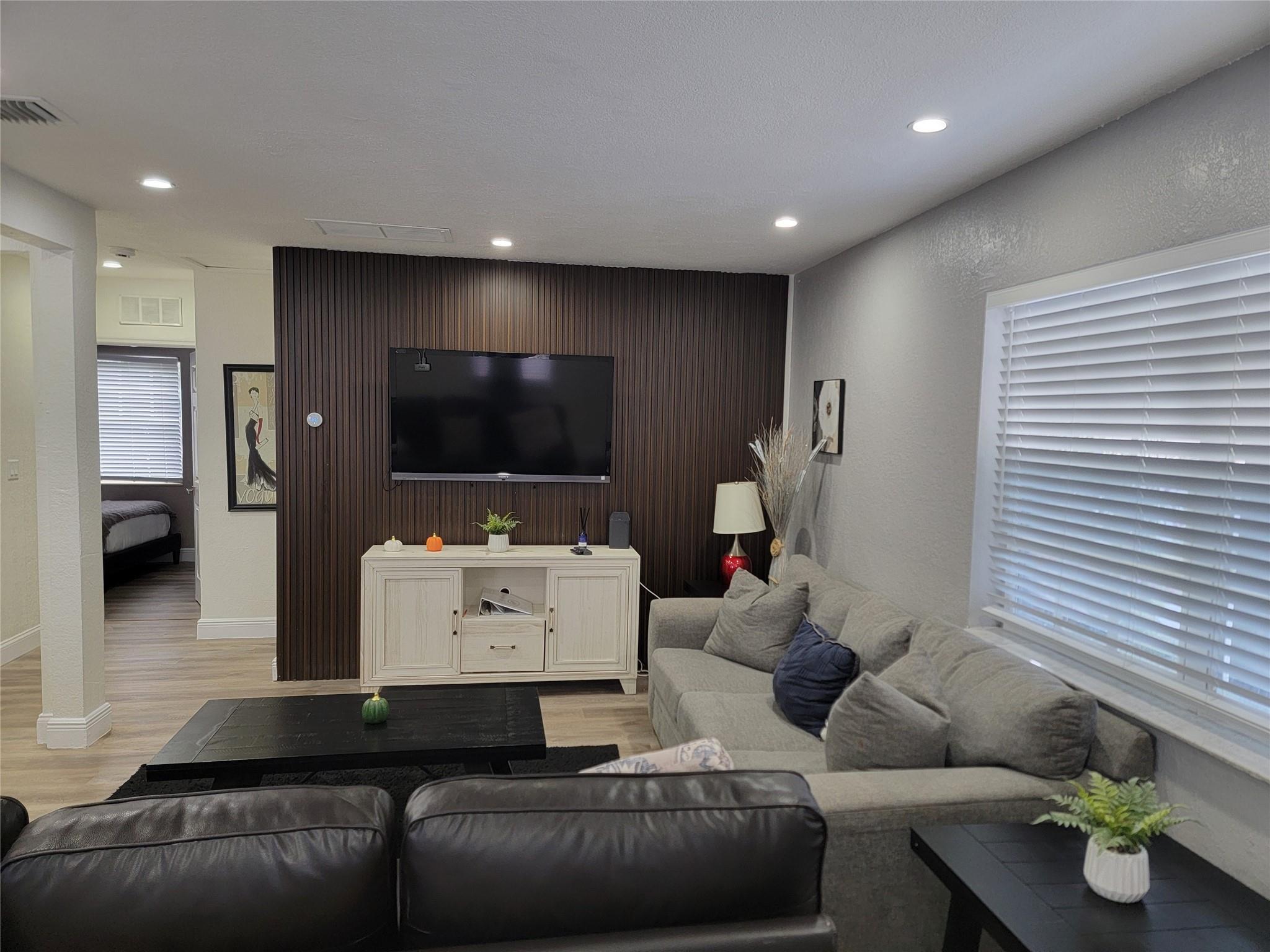 1600 NW 2nd Ave,Fort Lauderdale, FL 33311