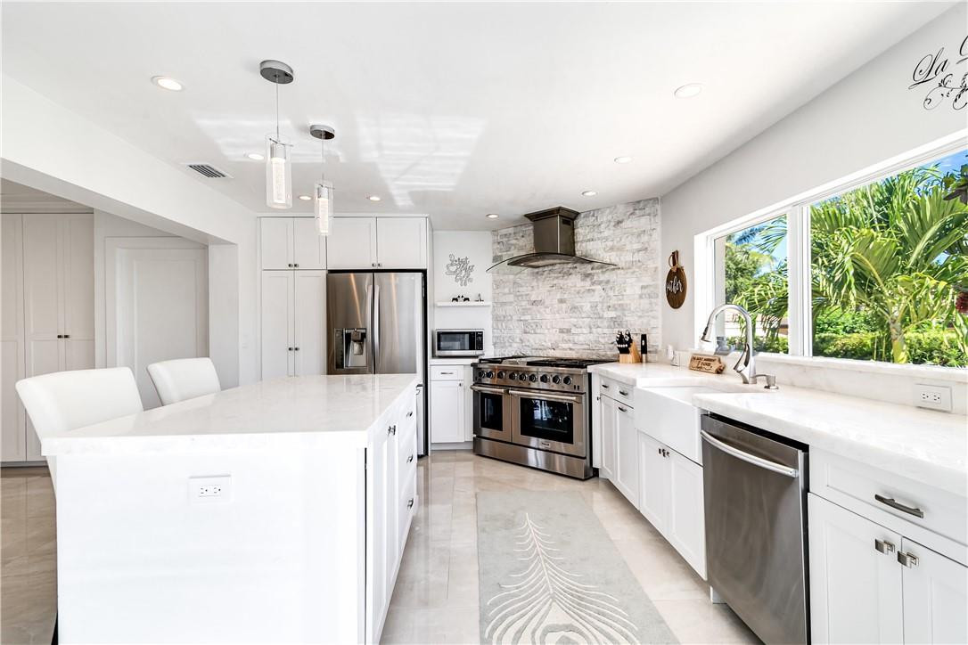 2948 NE 35th Lighthouse Point, FL 33064